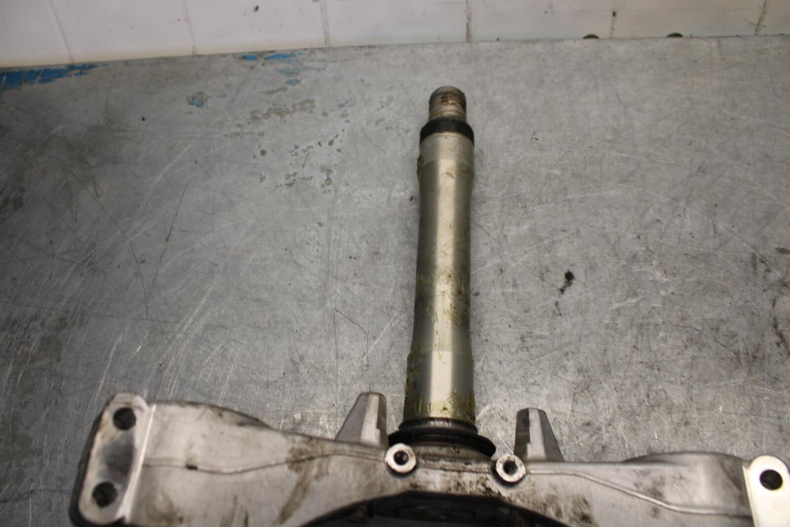 06-07 KAWASAKI NINJA ZX14R FRONT FORKS CLAMP LOWER TRIPLE TREE STEM bb433