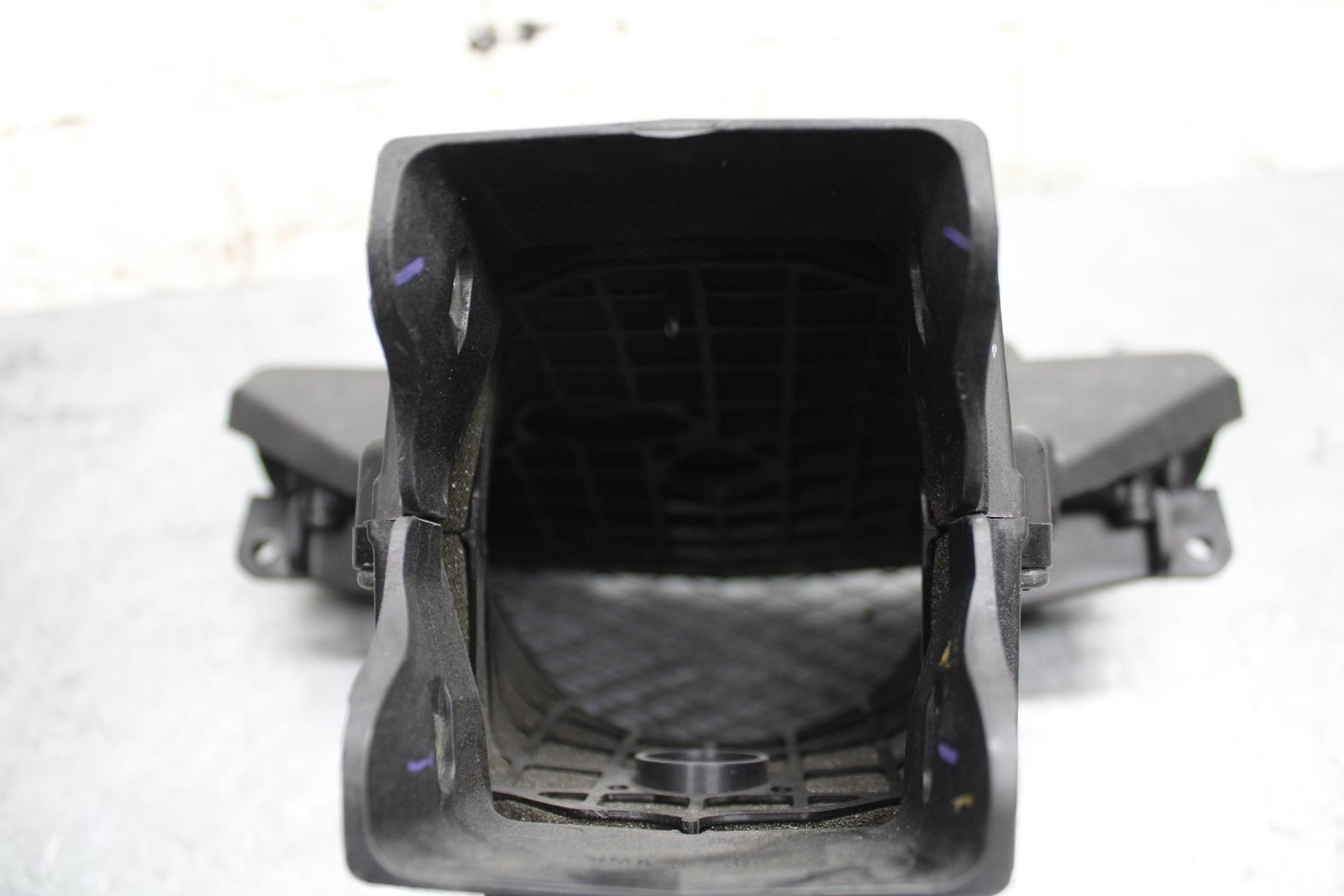 2009 Kawasaki Ninja ZX6R ZX600R UPPER FAIRING MIRROR GAUGES STAY BRACKET BB548