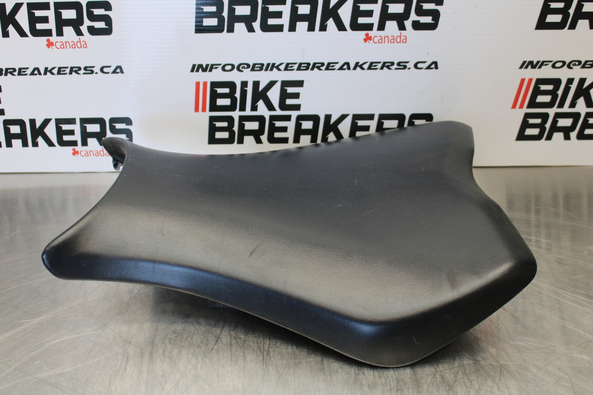 12-16 HONDA CBR1000RR FRONT DRIVERS SEAT PAD SADDLE PILLION BB157