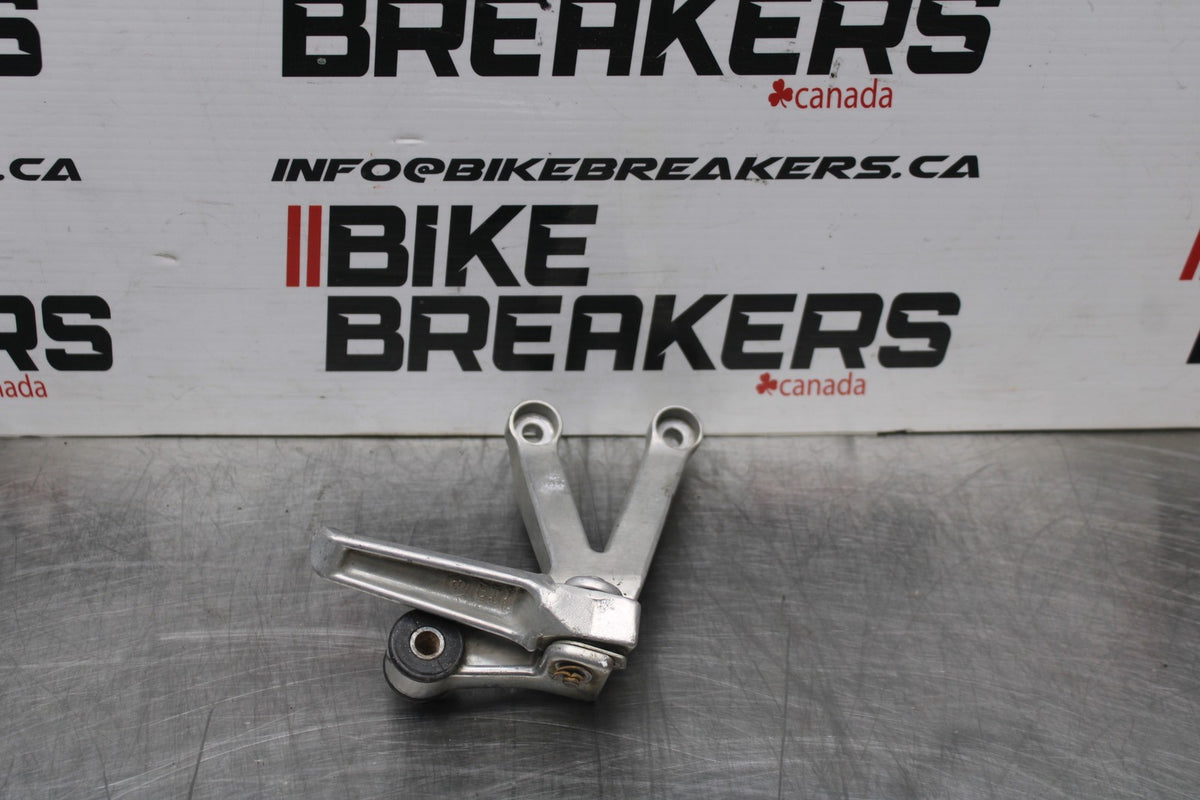 03 SUZUKI SV650 RIGHT REAR BACK PASSENGER PEG BB846