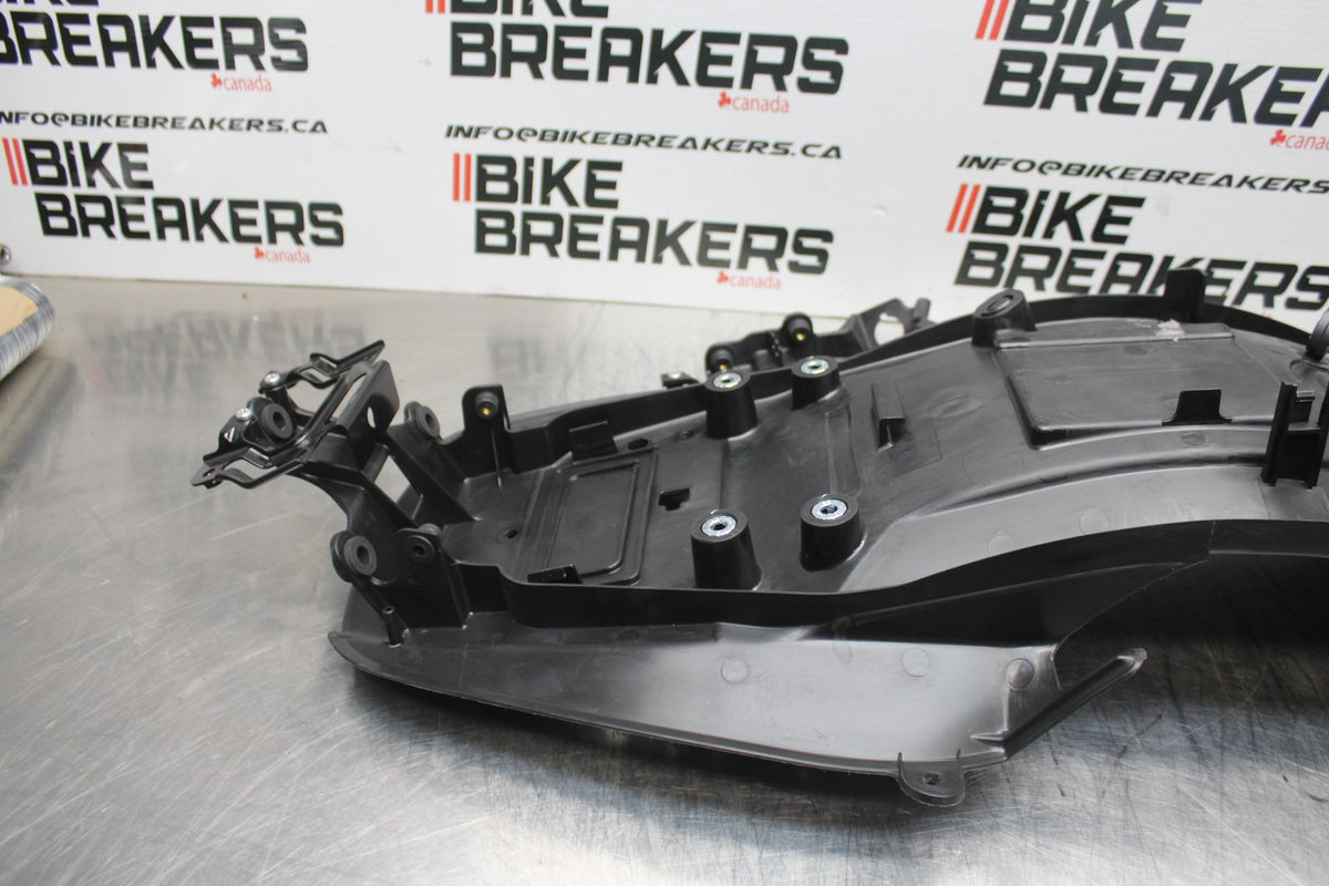 23-24 KAWASAKI NINJA ZX14R REAR BACK TAIL UNDERTAIL FAIRING COWL FENDER BB764