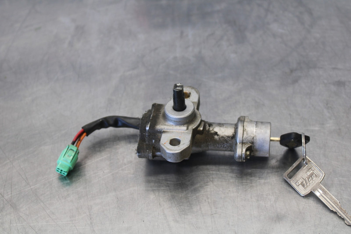 07 SUZUKI BOULEVARD M50 IGNITION LOCK KEY SET W/ GAS CAP AND SEAT LOCK BB897