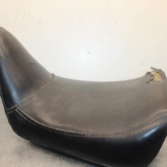 1988 Yamaha FZ600 FRONT DRIVERS SEAT PAD SADDLE BB601