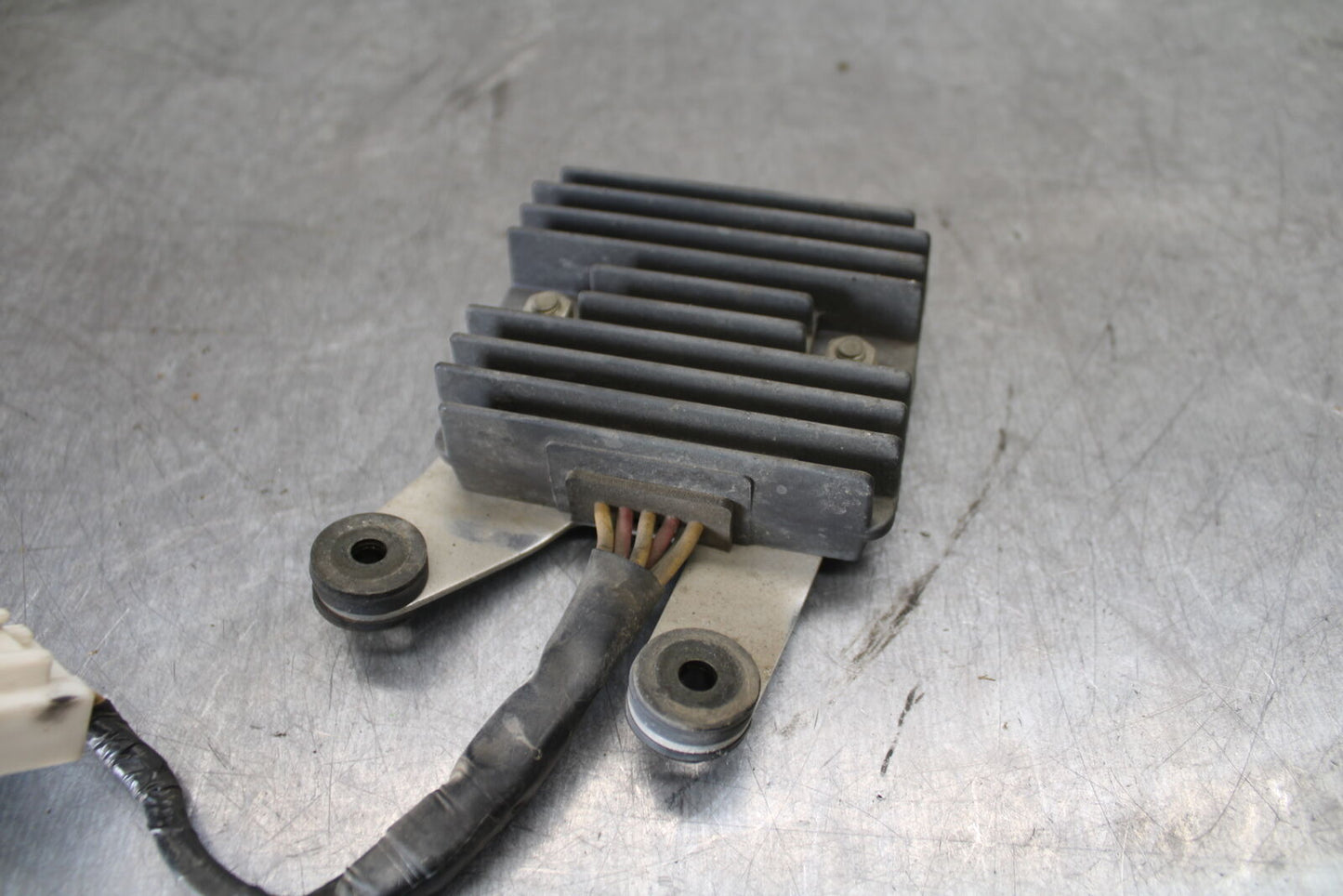 05-06 HONDA CBR600RR RECTIFIER VOLTAGE REGULATOR BB727