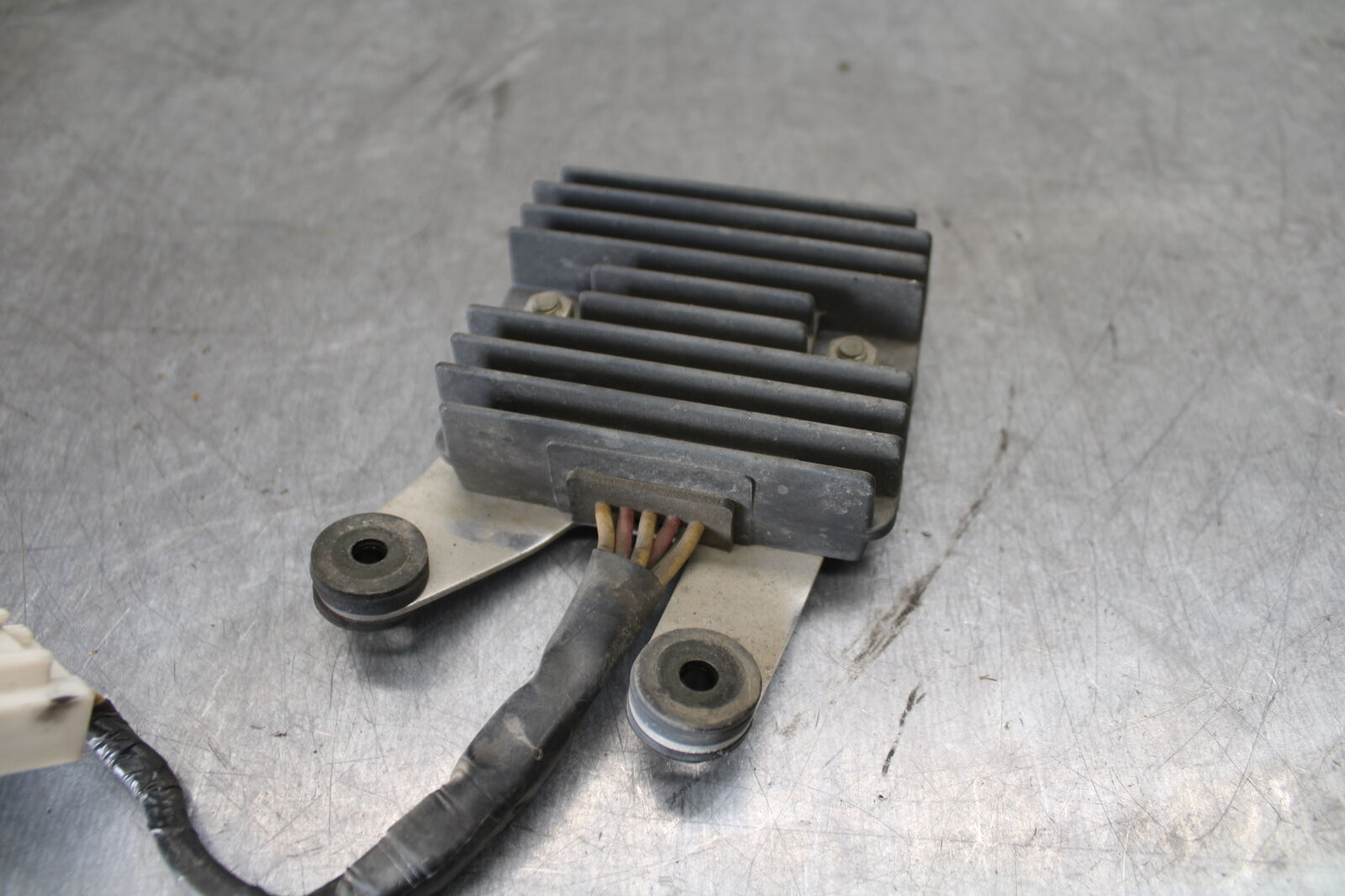 05-06 HONDA CBR600RR RECTIFIER VOLTAGE REGULATOR BB727