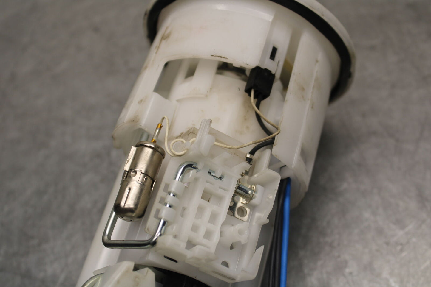09-14 YAMAHA YZF R1 FUEL PUMP GAS PETROL SENDER UNIT 14B-13907-20-00 BB696