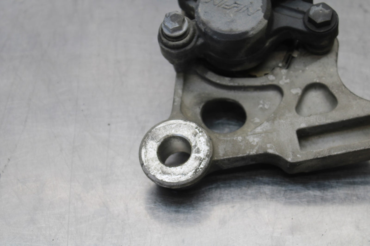 01-06 HONDA CBR600F4I REAR BACK BRAKE CALIPER W MOUNT BRACKET BB185
