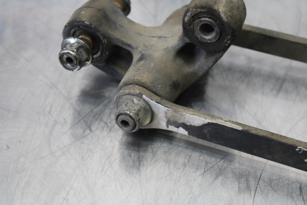 01-03 SUZUKI GSXR600 REAR DOGBONE SHOCK LINKAGE LINK BB145