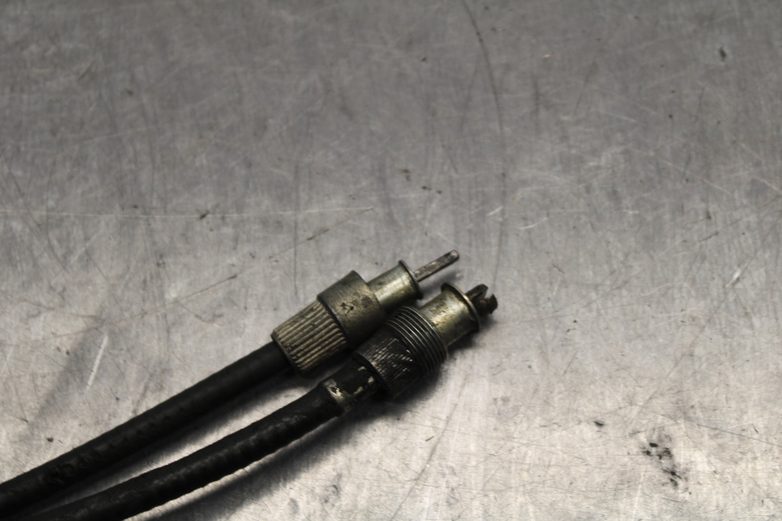 78 SUZUKI GS550E SPEEDOMETER CABLE SPEEDO LINE BB133
