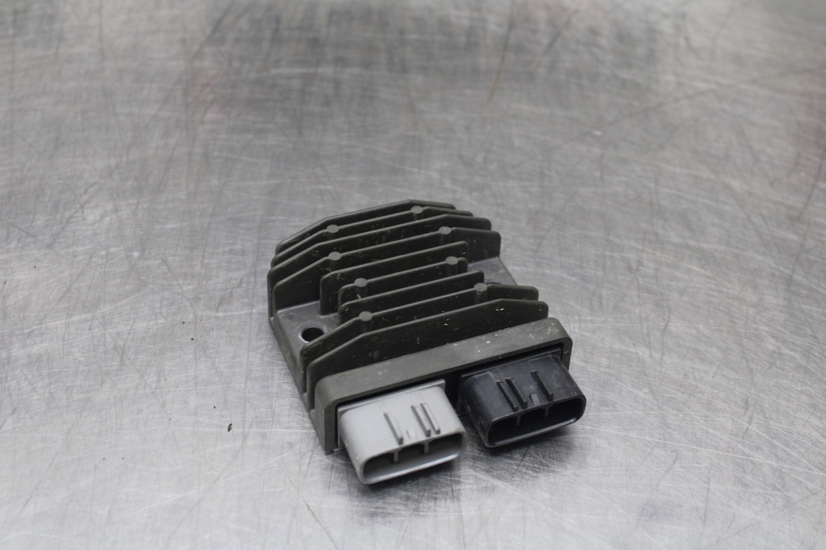 13 YAMAHA YZF R1 RECTIFIER VOLTAGE REGULATOR BB781