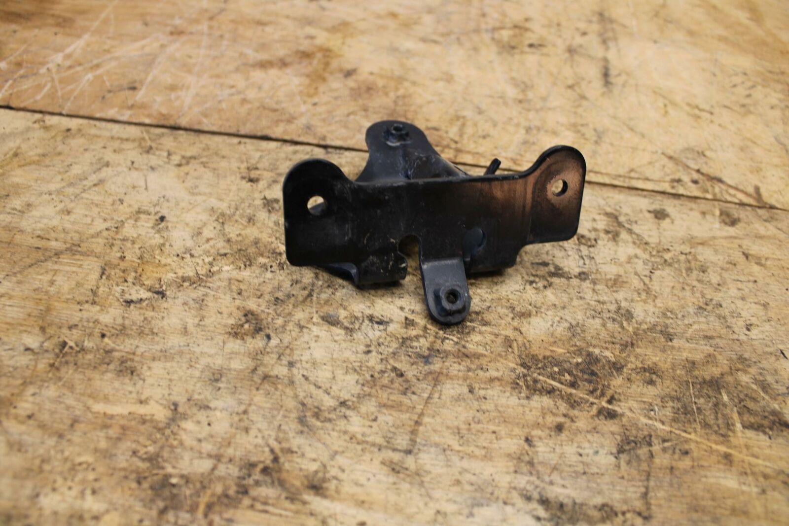 05-09 SUZUKI BOULEVARD C90 HEADLIGHT HEAD LIGHT LAMP SUPPORT BB332