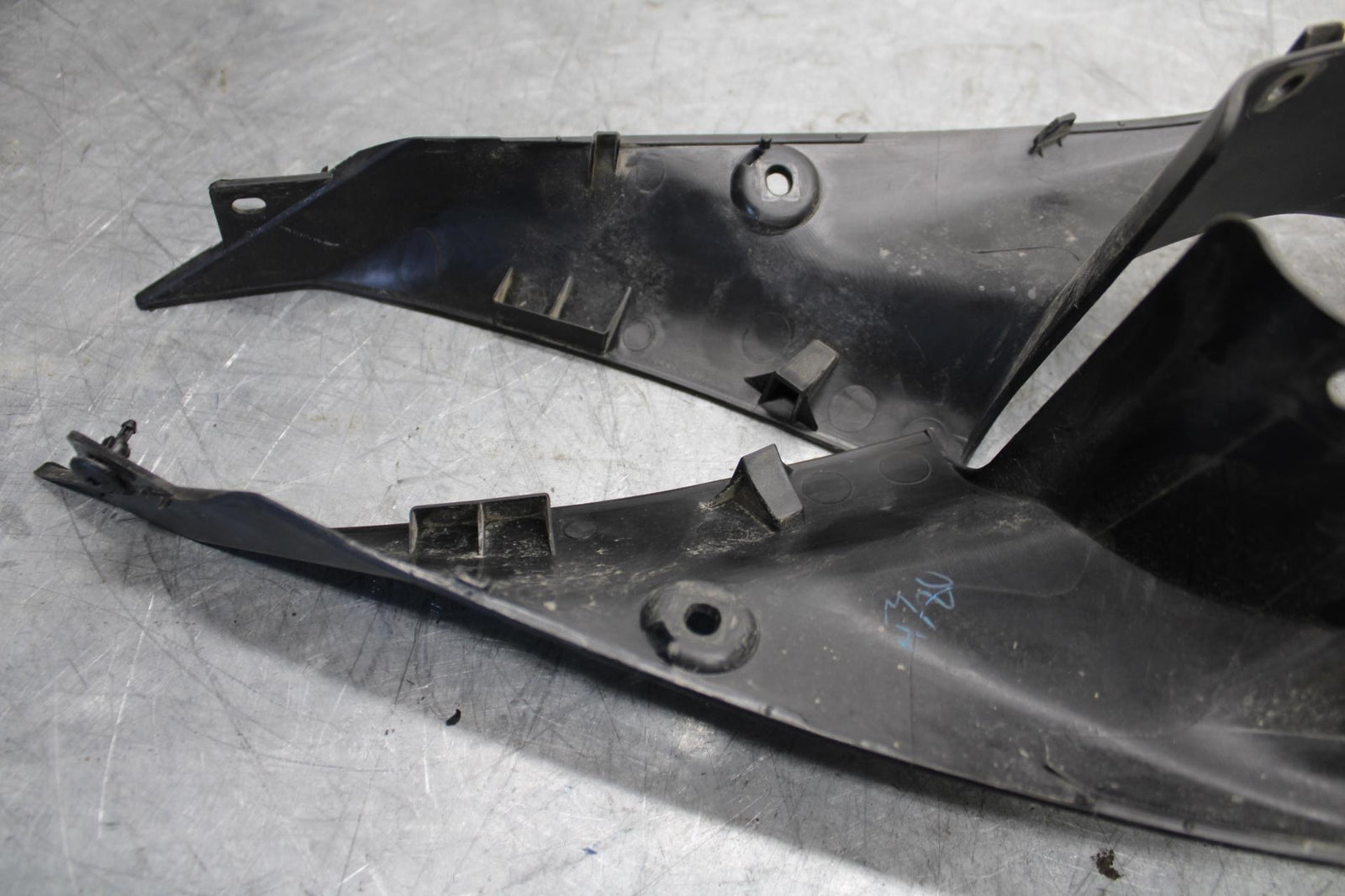2015 Yamaha YZF R3 RIGHT LEFT FRONT DUCT COVERS PANELS COWLS BB526