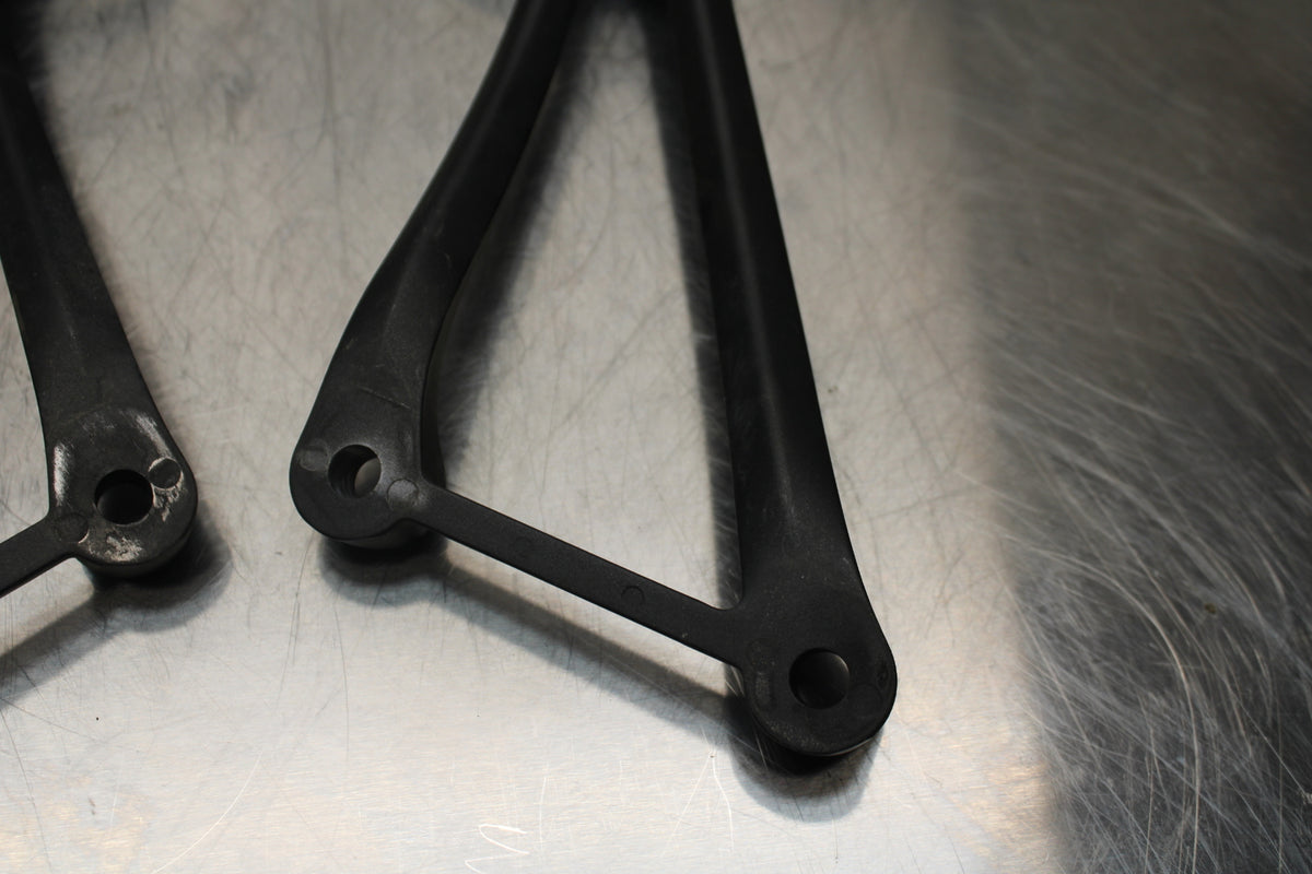 13-17 KAWASAKI NINJA ZX6R ZX636 ABS REAR BACK PASSENGER PEG SET PAIR BB143