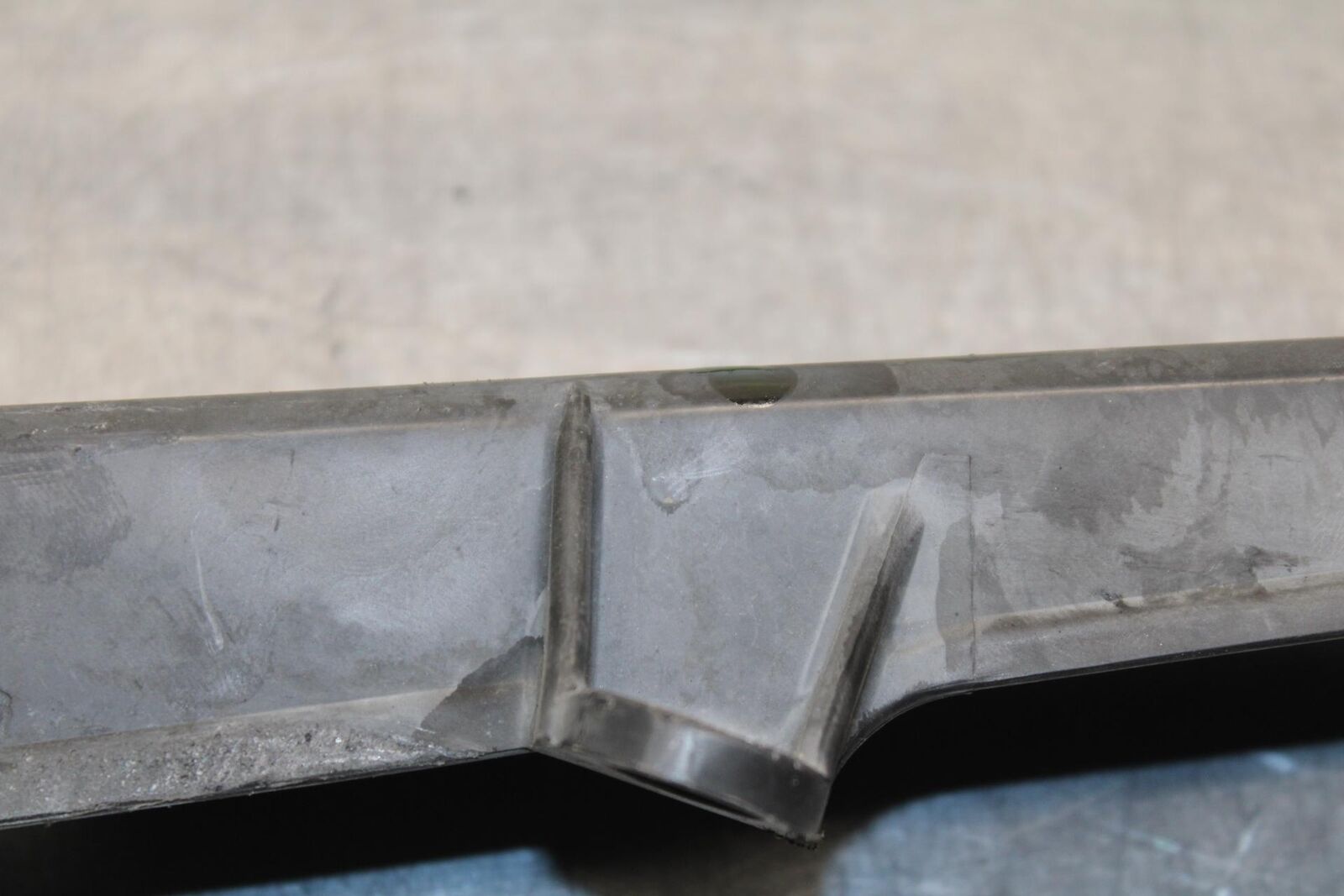 05-06 HONDA CBR600RR REAR BACK DRIVE CHAIN GUARD COVER SHIELD  BB624