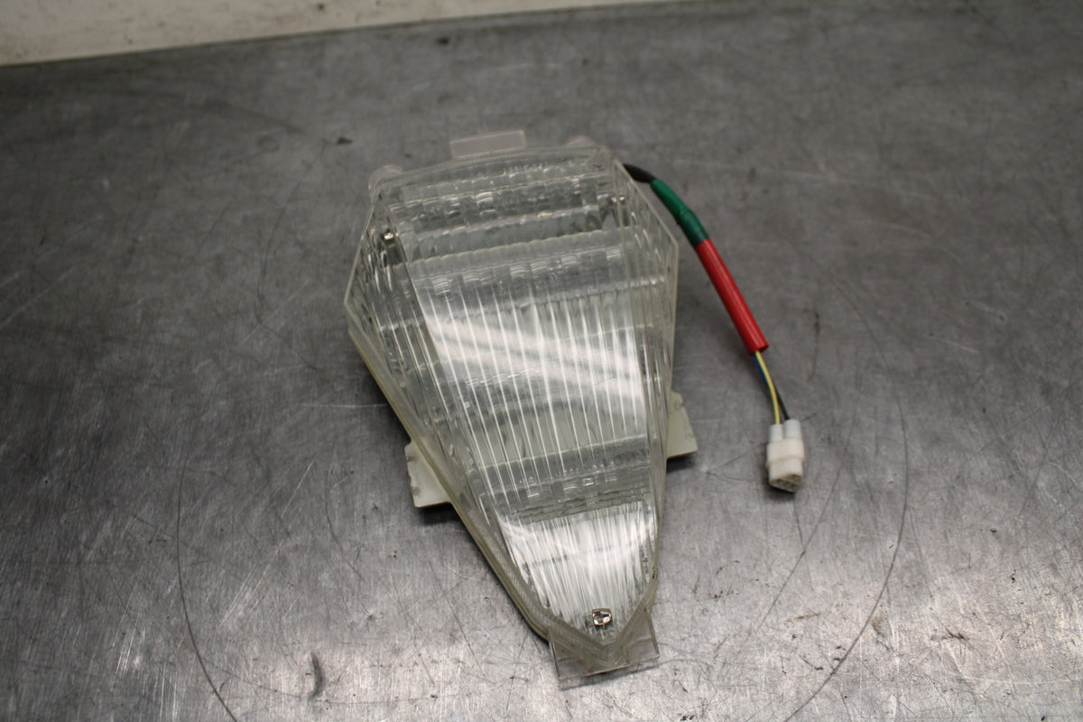 08-16 YAMAHA YZF R6 REAR TAIL TAILLIGHT BACK BRAKE LIGHT BB127