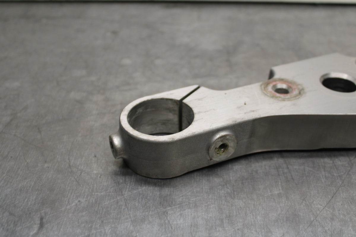 03-08 KAWASAKI VULCAN 1600 FORKS UPPER TRIPLE TREE CLAMP BB754