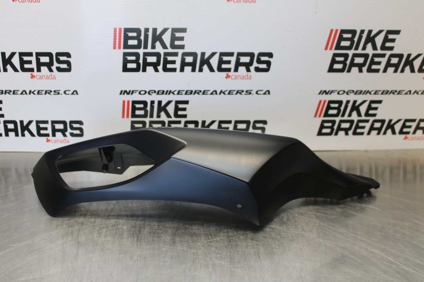 23-24 KAWASAKI NINJA ZX14R RIGHT REAR BACK TAIL FAIRING COWL SHROUD BB169