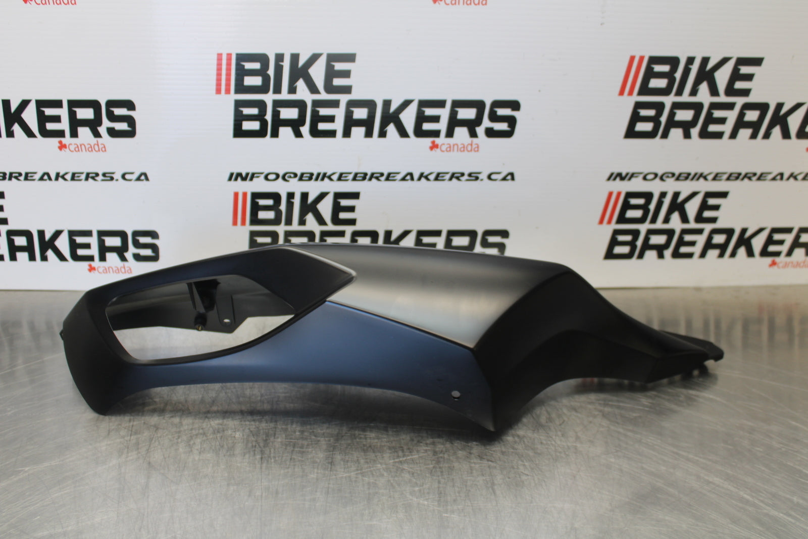 23-24 KAWASAKI NINJA ZX14R RIGHT REAR BACK TAIL FAIRING COWL SHROUD BB169