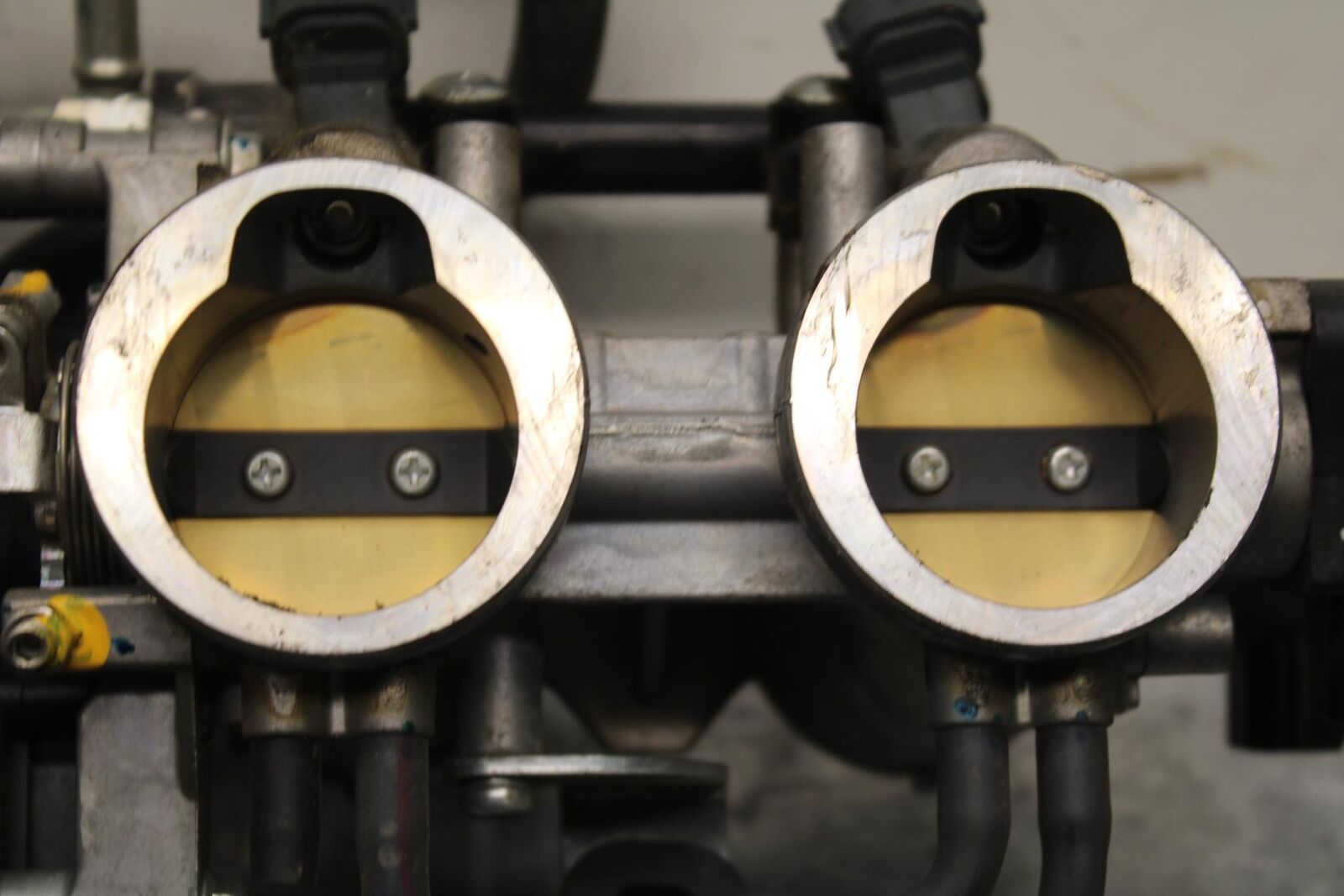 09-12 KAWASAKI NINJA ZX6R MAIN FUEL INJECTORS / THROTTLE BODIES 16163-0128 BB617