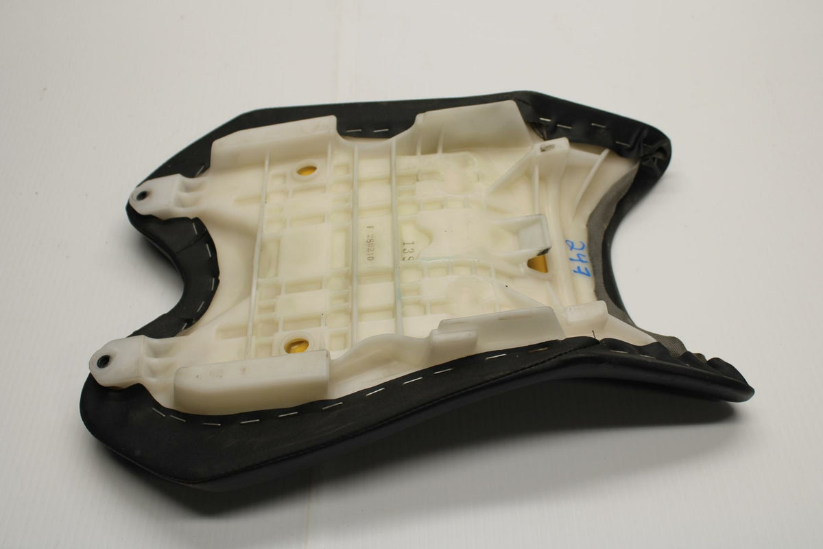 08-16 YAMAHA YZF R6 FRONT DRIVERS SEAT PAD SADDLE PILLION BB247