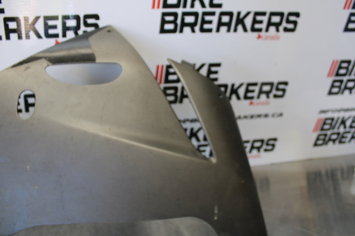 04-05 KAWASAKI NINJA ZX10R RIGHT LOWER BOTTOM BELLY SIDE FAIRING COWL  BB163