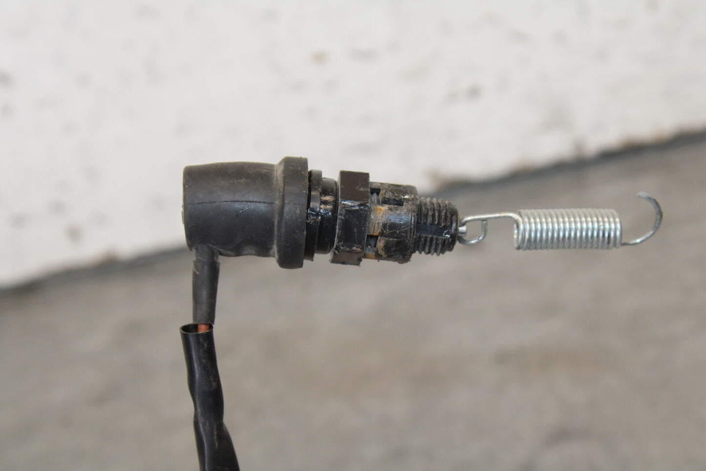 09-14 YAMAHA YZF R1 REAR BACK BRAKE SENSOR BB696
