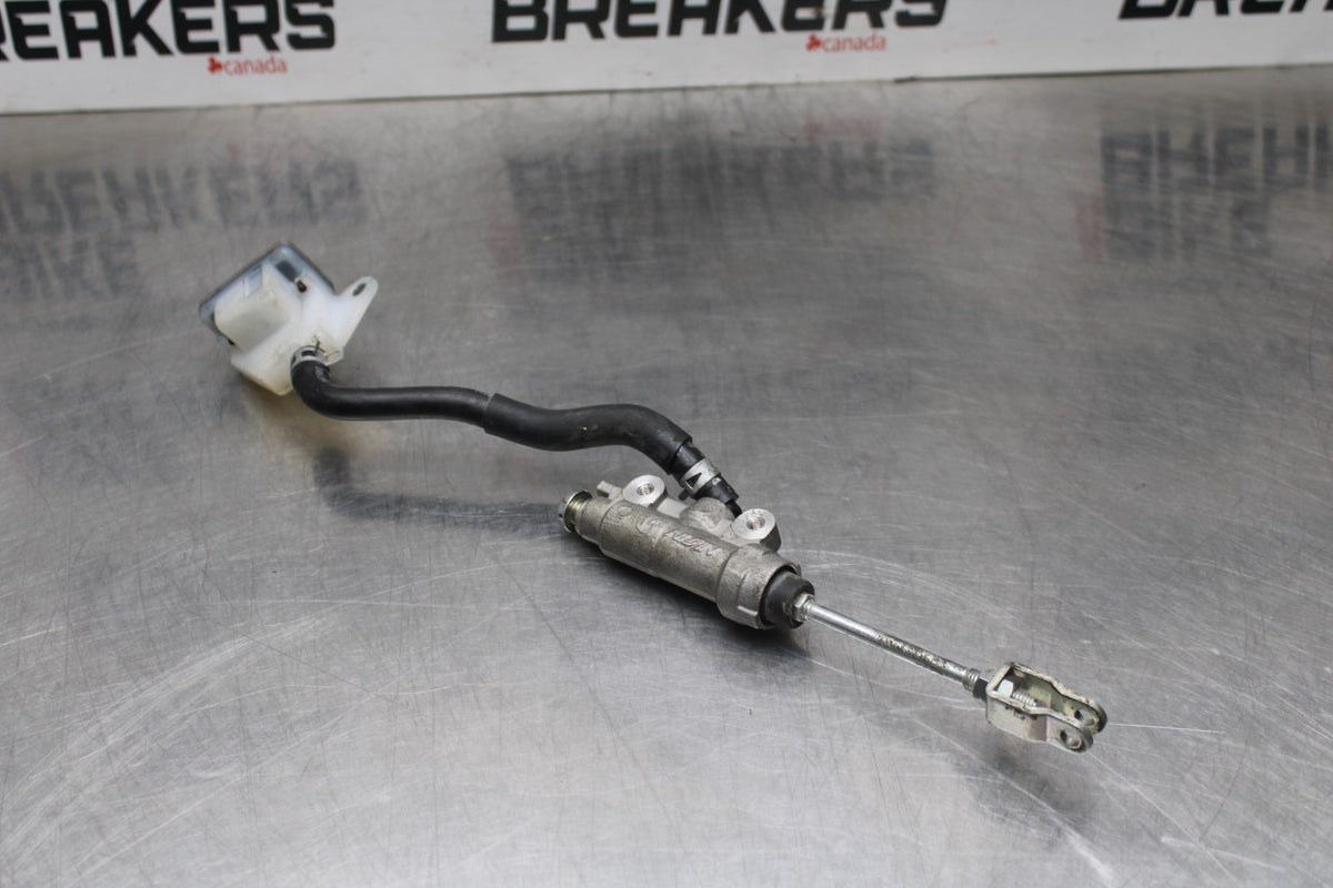 15 SUZUKI GW250F REAR BACK BRAKE MASTER CYLINDER W RESERVOIR BB789