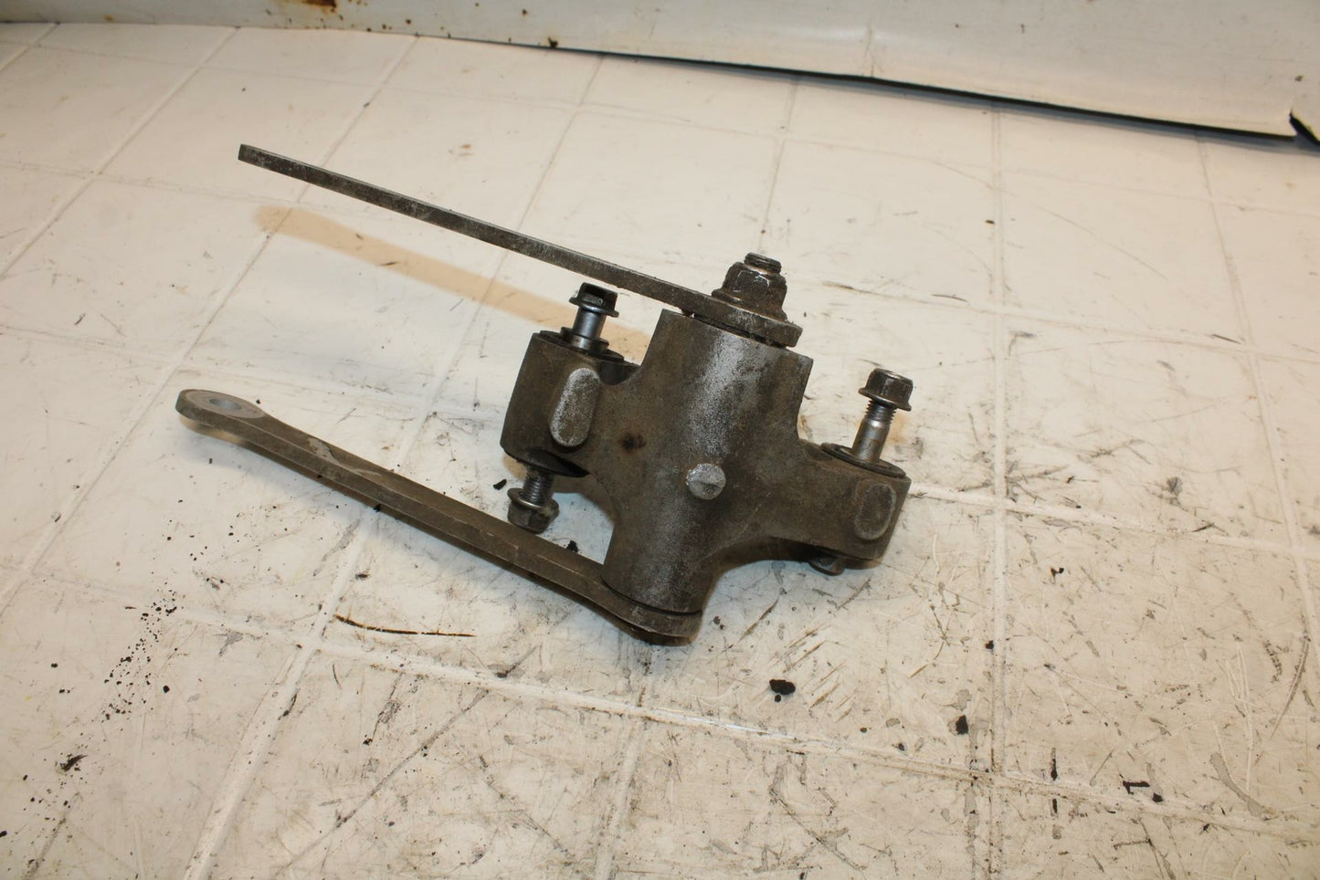 01 KAWASAKI NINJA ZX6R REAR DOGBONE SHOCK LINKAGE LINK BB25