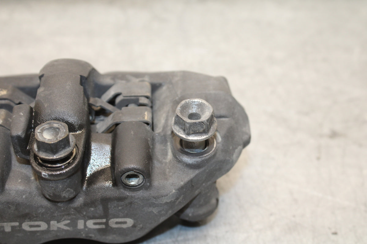 05-06 HONDA CBR600RR RIGHT LEFT FRONT BRAKE CALIPER SET PAIR CALIPERS BB727
