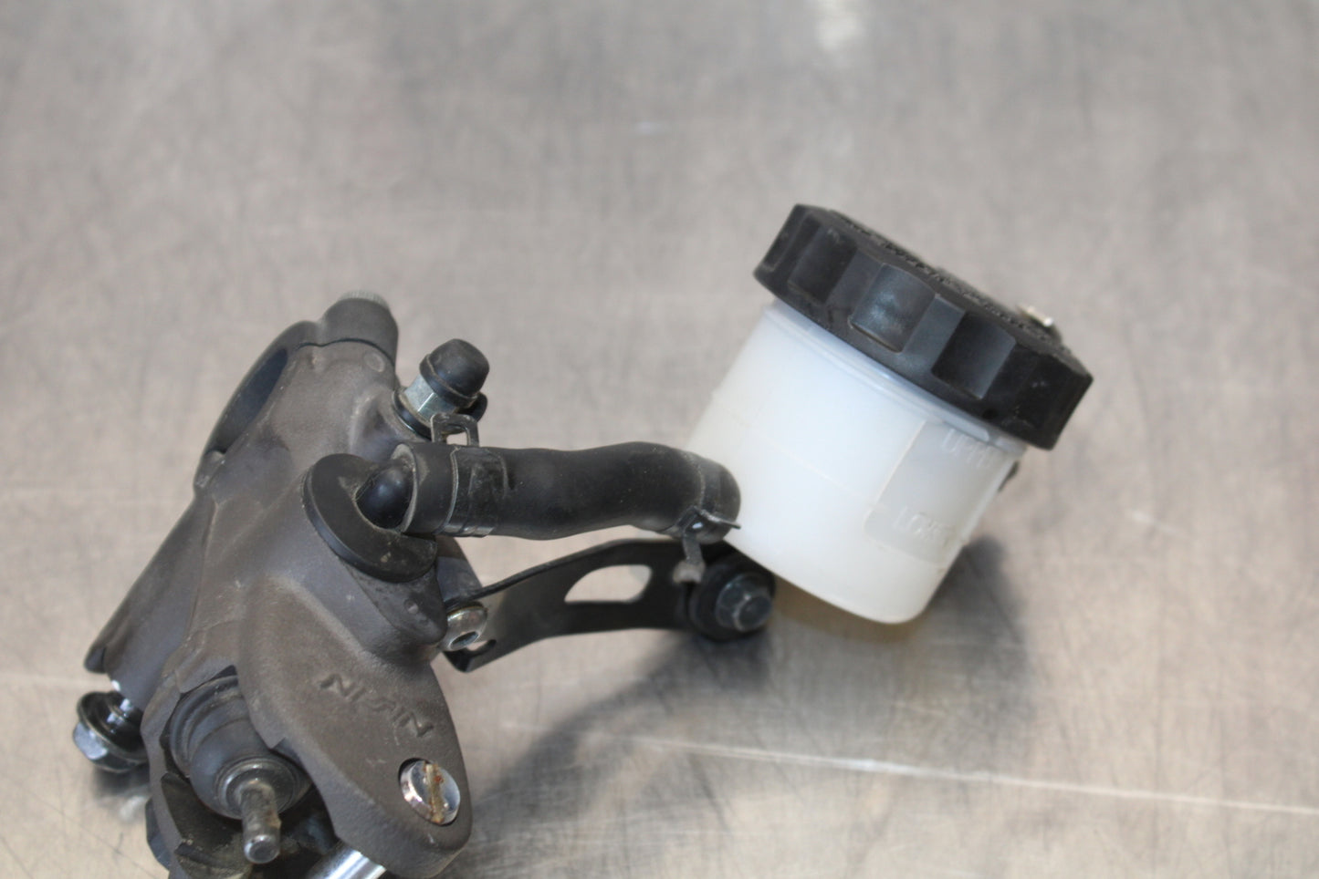 21 KAWASAKI NINJA ZX6R FRONT BRAKE MASTER CYLINDER BB647