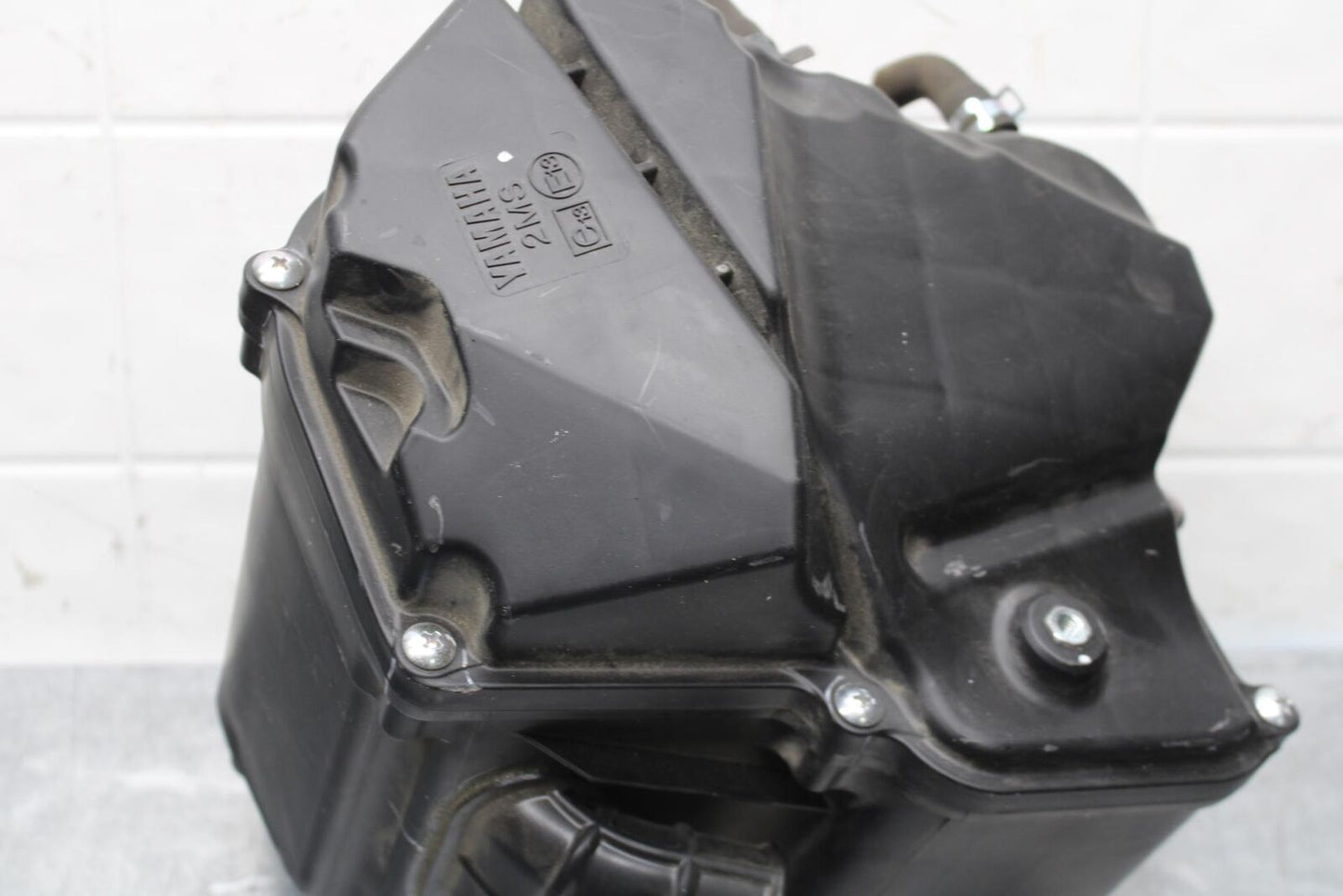 19-21 YAMAHA YZF R3 AIRBOX AIR INTAKE FILTER BOX 1WD-E4422-00-00 BB588