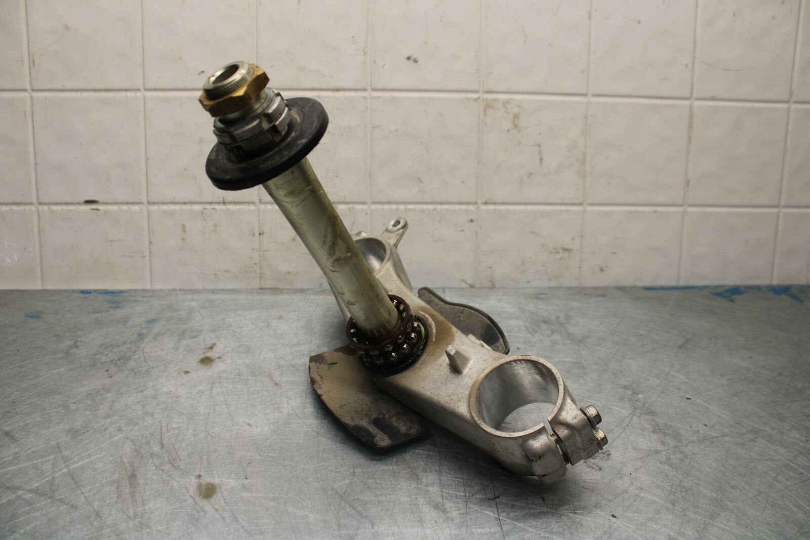 11-22 SUZUKI GSXR600 FRONT FORKS CLAMP LOWER TRIPLE TREE STEM BB422