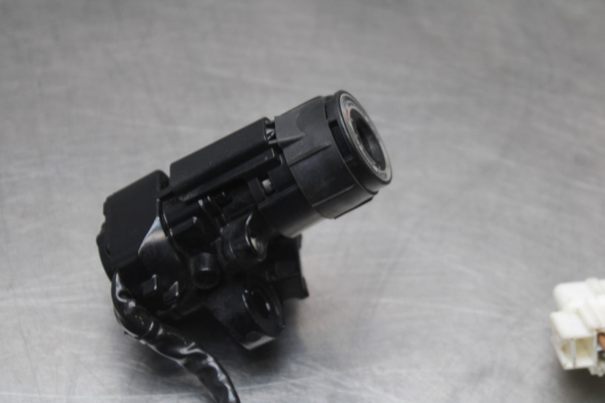 13-18 KAWASAKI NINJA ZX6R IGNITION LOCK W KEY BB666
