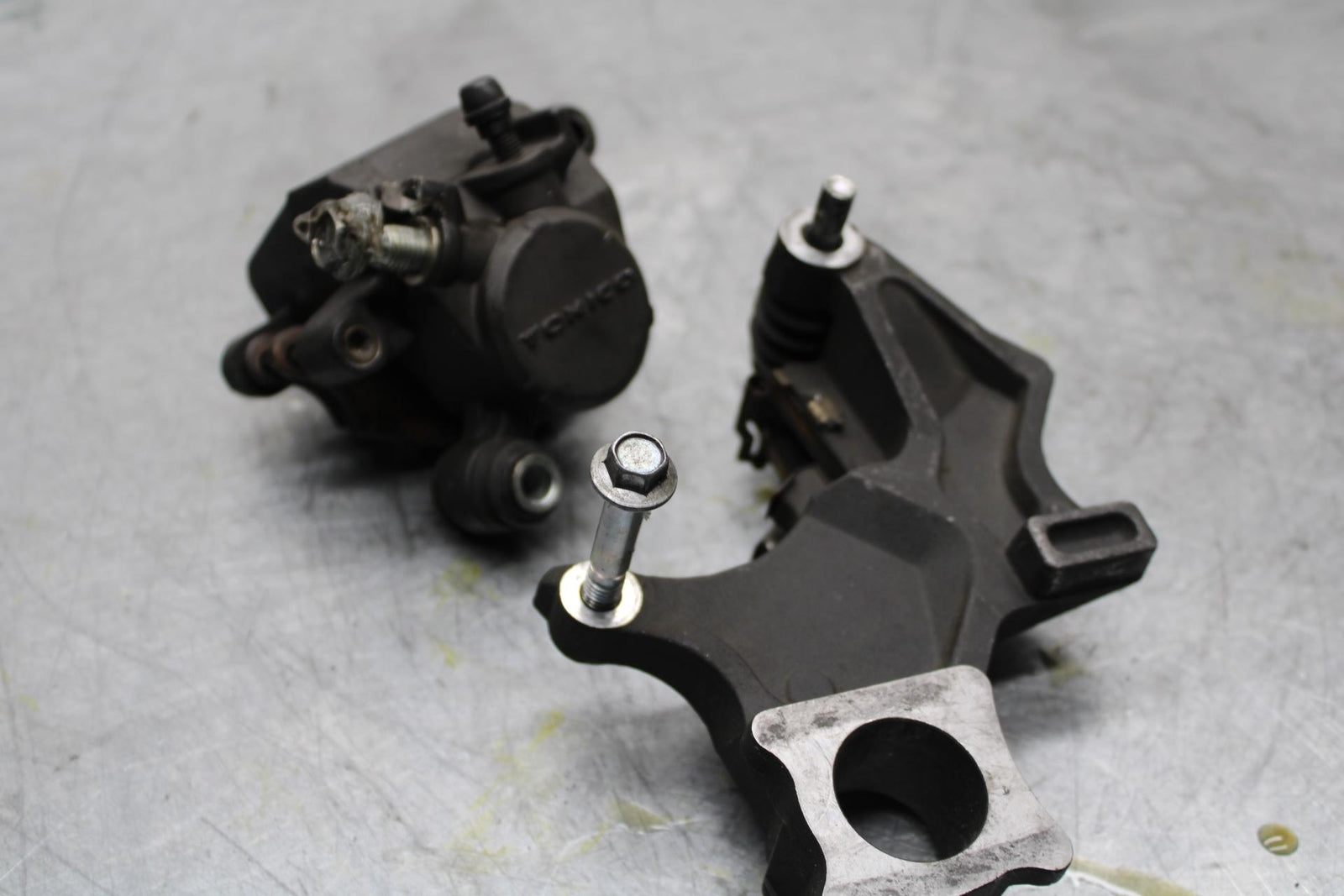 2006 Suzuki GSXR600 REAR BACK BRAKE CALIPER BB447