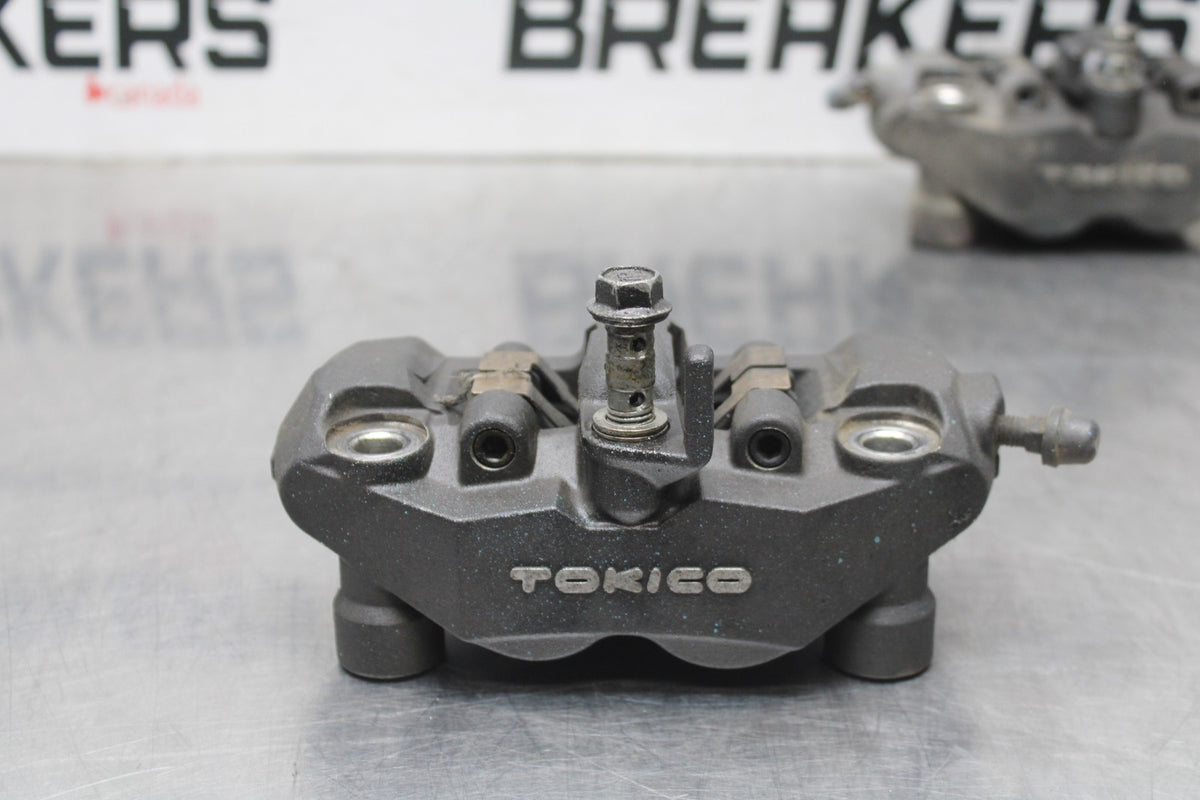 06-07 SUZUKI GSXR600 RIGHT LEFT FRONT BRAKE CALIPER SET PAIR CALIPERS BB836
