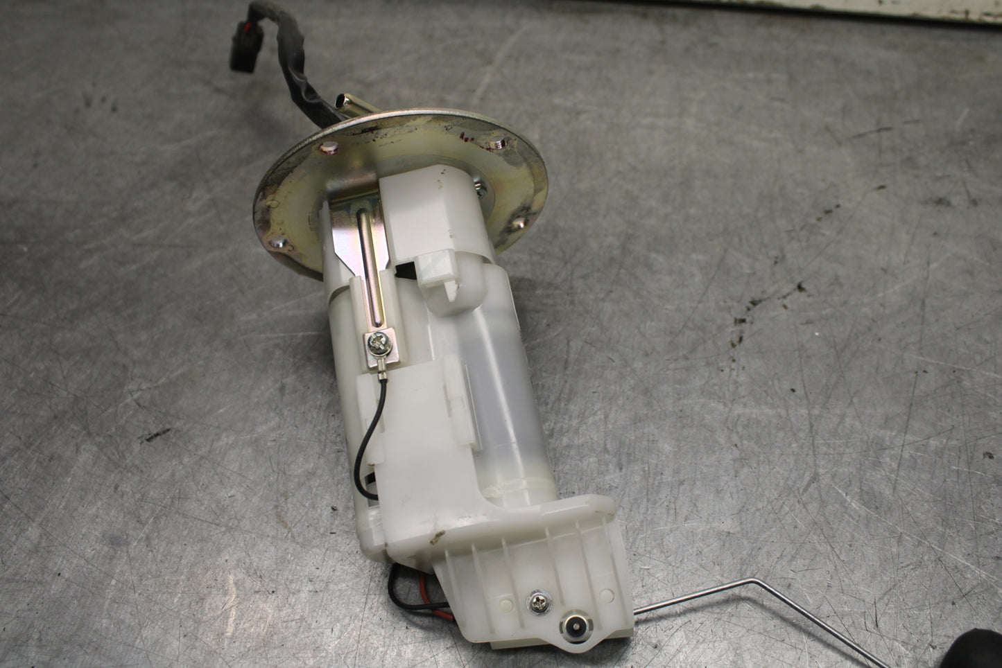 18-24 KAWASAKI NINJA 650 FUEL PUMP GAS PETROL SENDER UNIT BB725