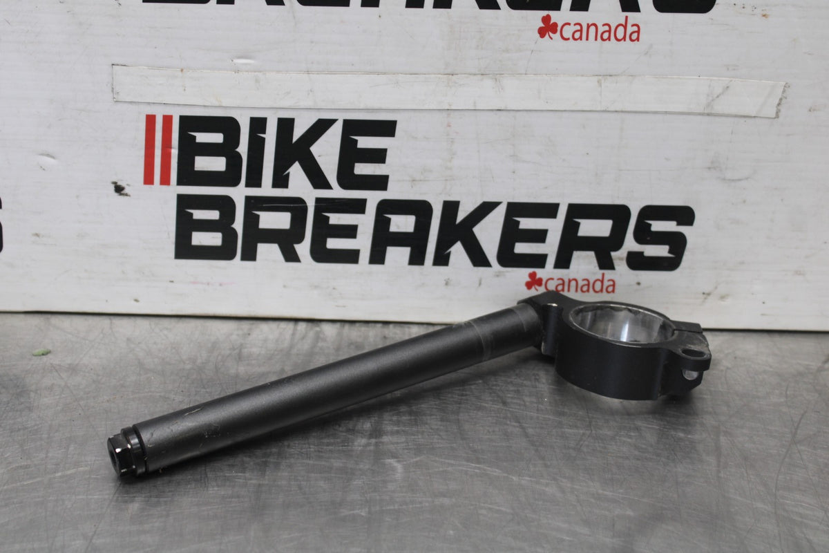 24-25 KAWASAKI NINJA ZX6R LEFT CLIP ON HANDLEBAR BB939