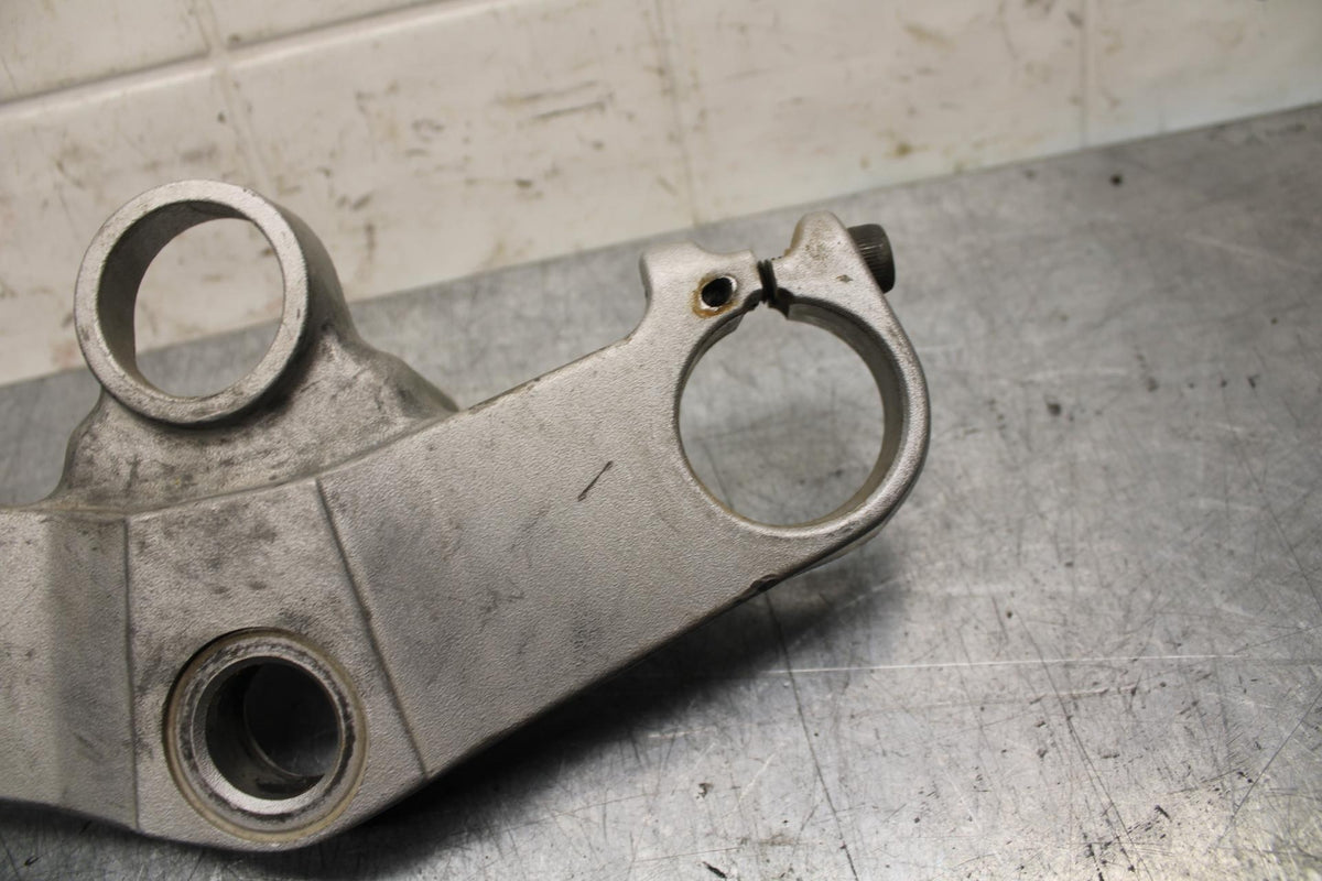 89-90 YAMAHA FZR600 FORKS UPPER TRIPLE TREE CLAMP BB76