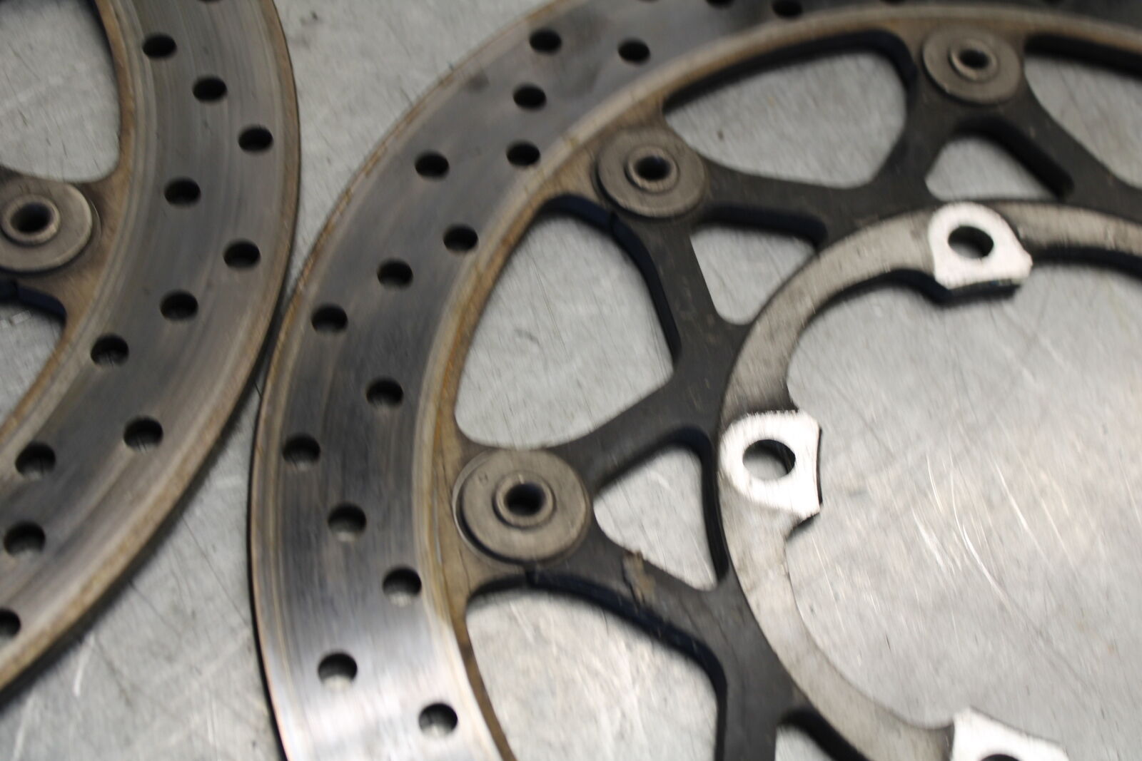 05-06 SUZUKI GSXR1000 FRONT LEFT RIGHT BRAKE ROTORS DISCS 59210-41G00 BB677