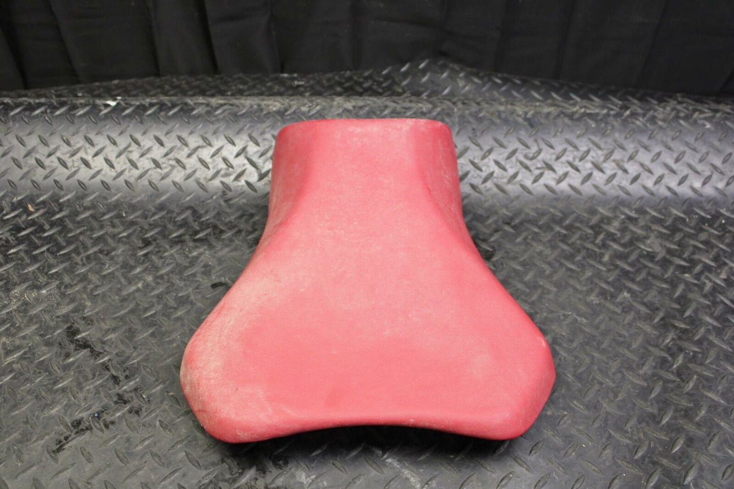 11-17 SUZUKI GSXR750 FRONT DRIVERS SEAT PAD SADDLE PILLION BB 182