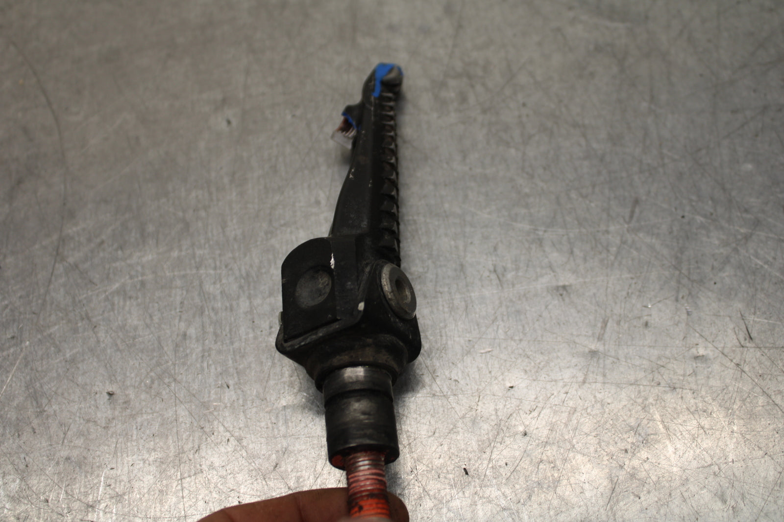 13-17 KAWASAKI NINJA ZX6R ZX636E RIGHT FRONT FOOT REST PEG STEP BB735