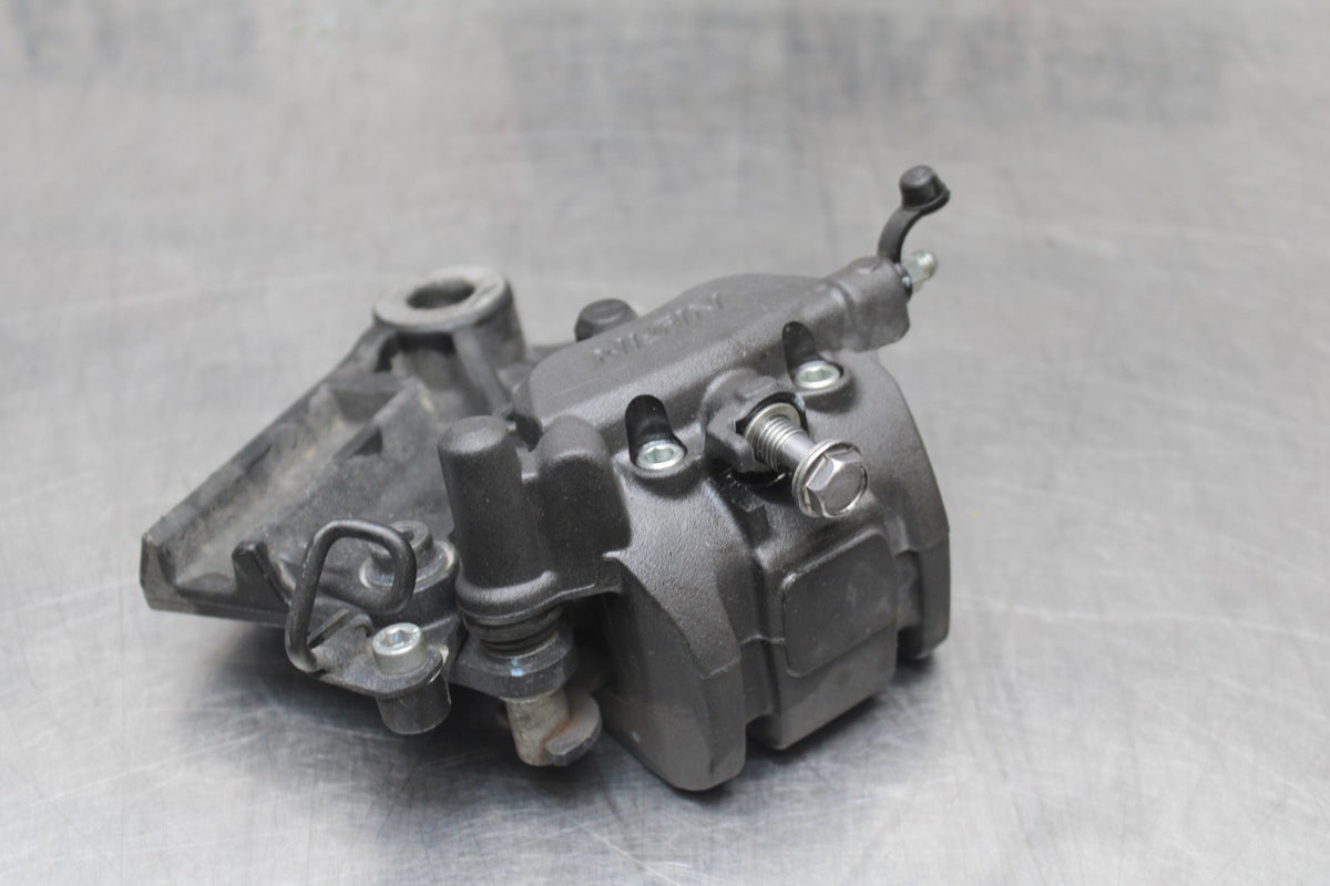 24 KAWASAKI NINJA 500 ABS REAR BACK BRAKE CALIPER W MOUNT BRACKET BB818
