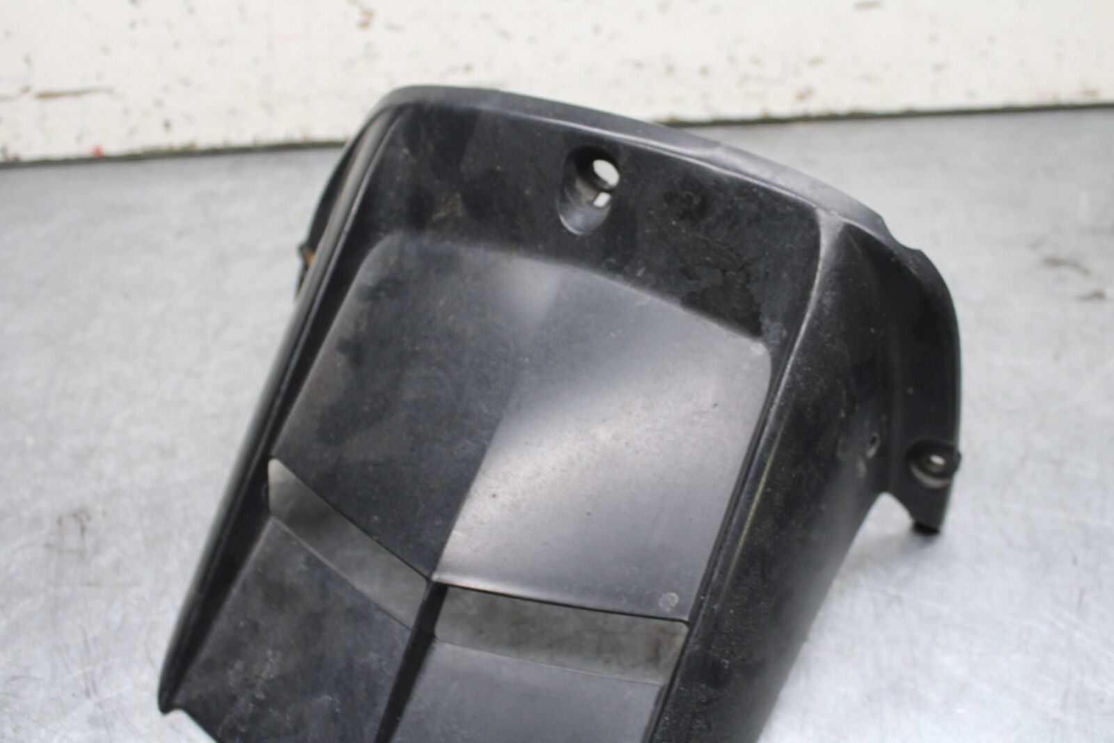06 YAMAHA YZF R6 REAR BACK WHEEL TIRE HUGGER FENDER BB716