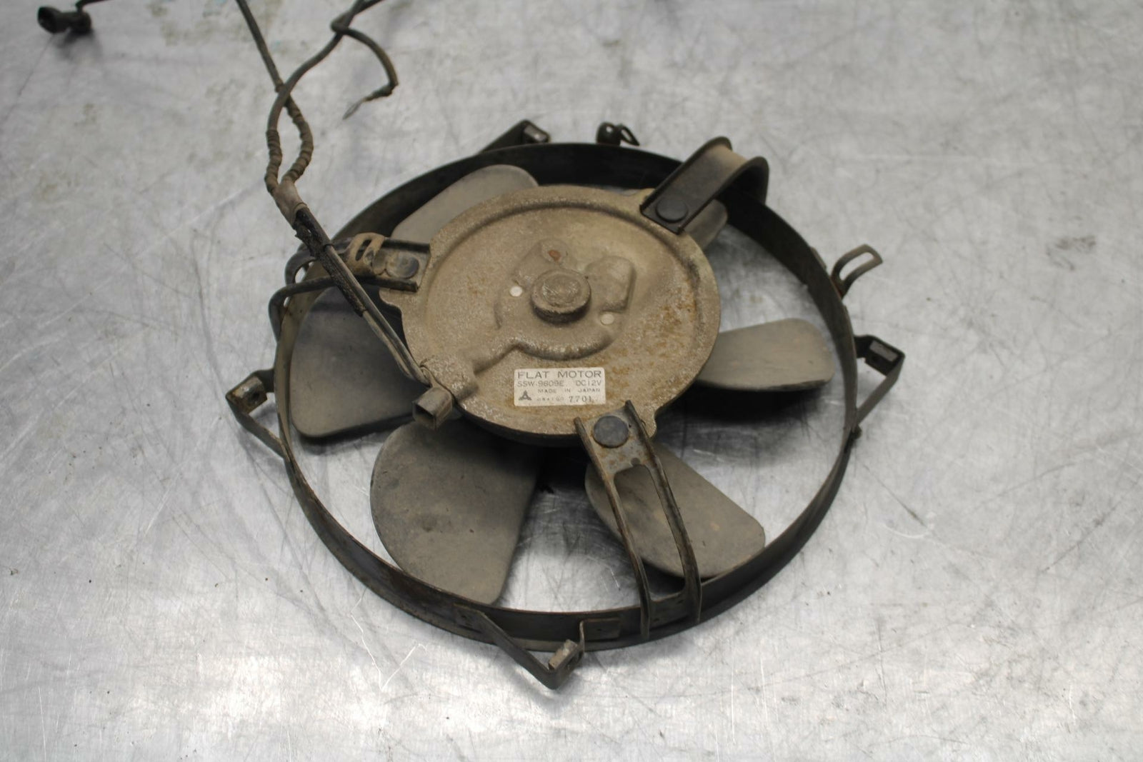 87-96 HONDA CBR1000F ENGINE RADIATOR COOLING FAN BB420