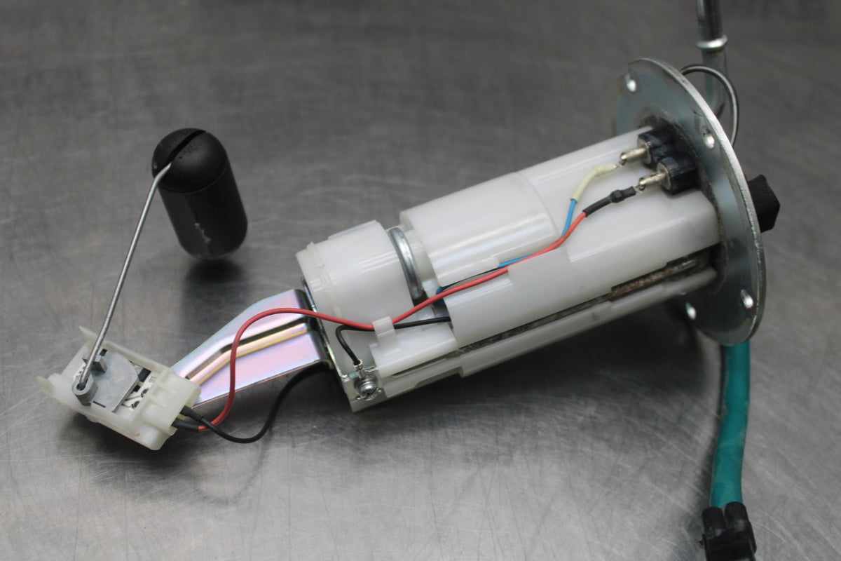 24-25 KAWASAKI NINJA ZX6R FUEL PUMP GAS PETROL SENDER UNIT 49040-0779 BB785