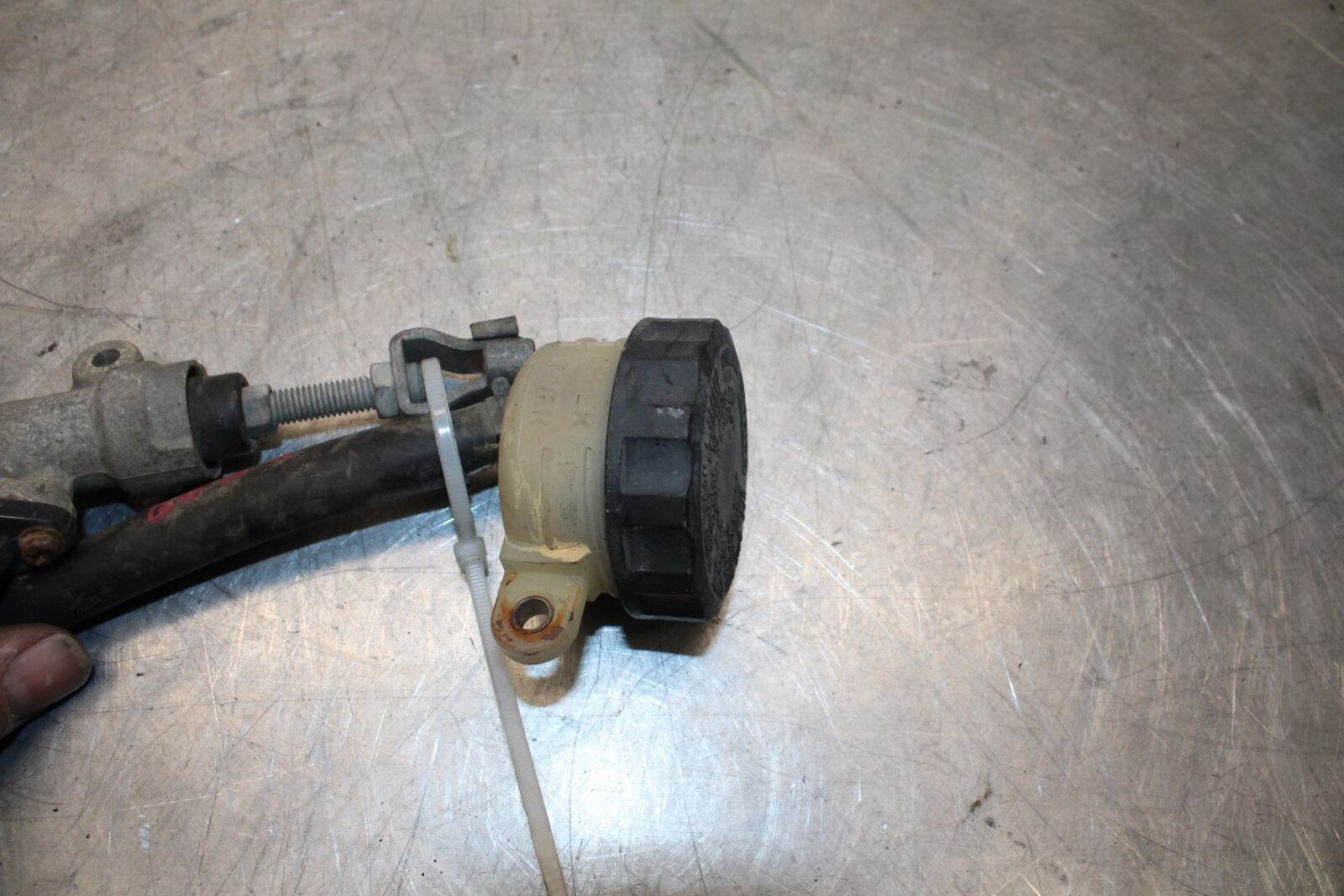 1996 Honda CBR900RR REAR BACK BRAKE MASTER CYLINDER W RESERVOIR BB09