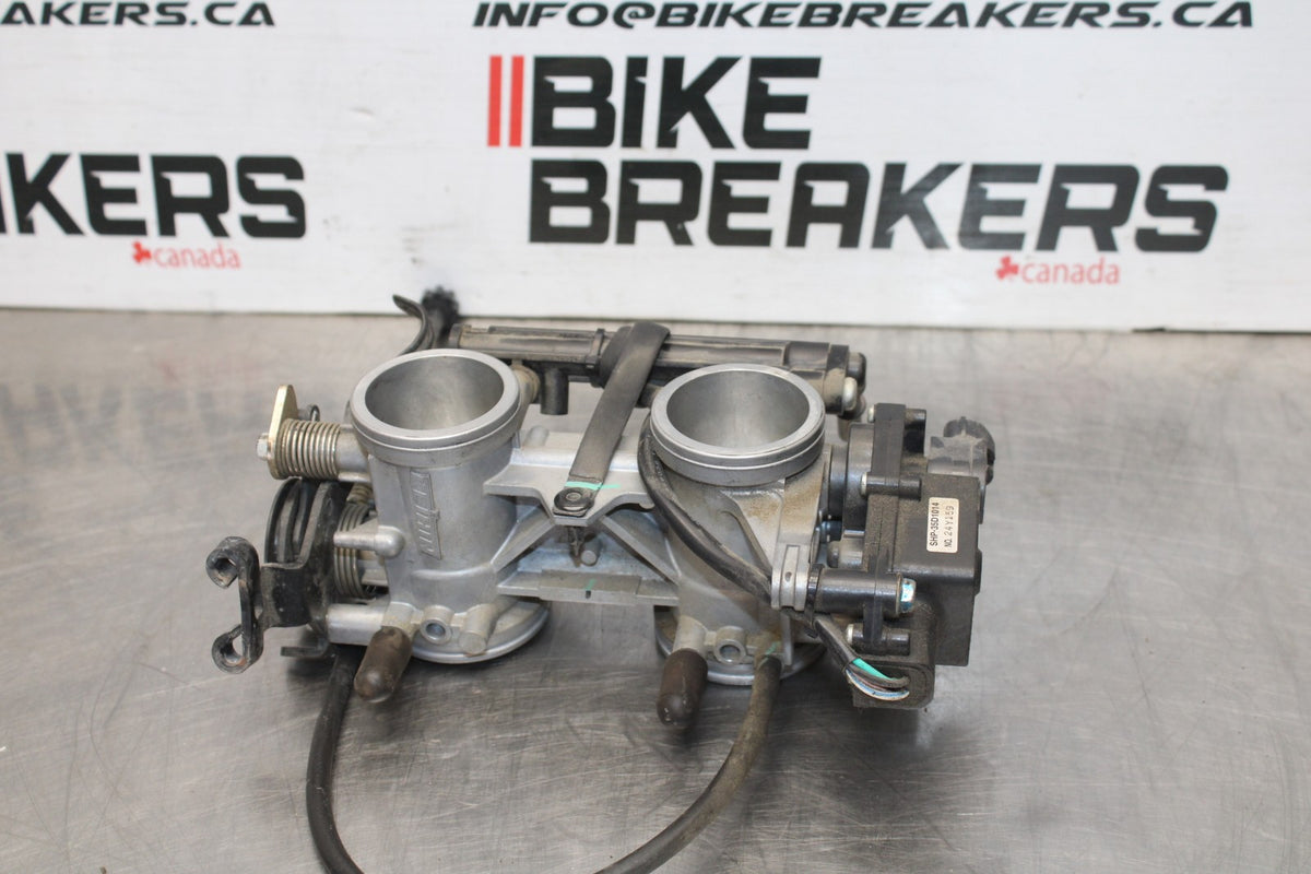 12-16 KAWASAKI NINJA 650 EX650F ABS MAIN FUEL INJECTORS / THROTTLE BODIES  BB860