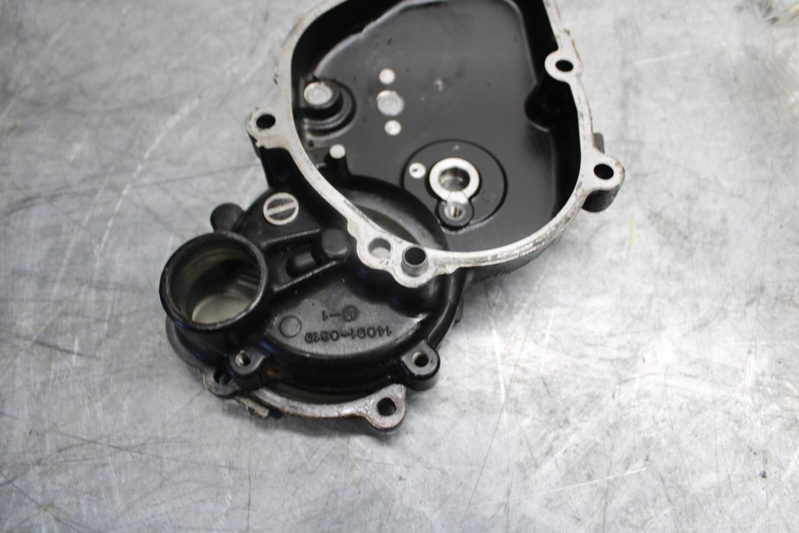 2007 Kawasaki Ninja ZX6R ZX600P STATER GEAR COVER CASE BB47