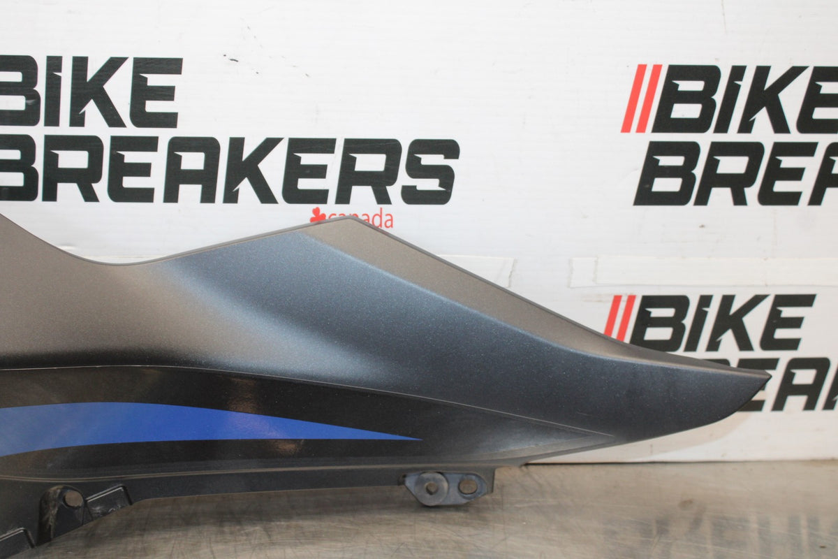 24-25 KAWASAKI NINJA 500 ABS LEFT MID UPPER SIDE FAIRING COWL PLASTIC BB899