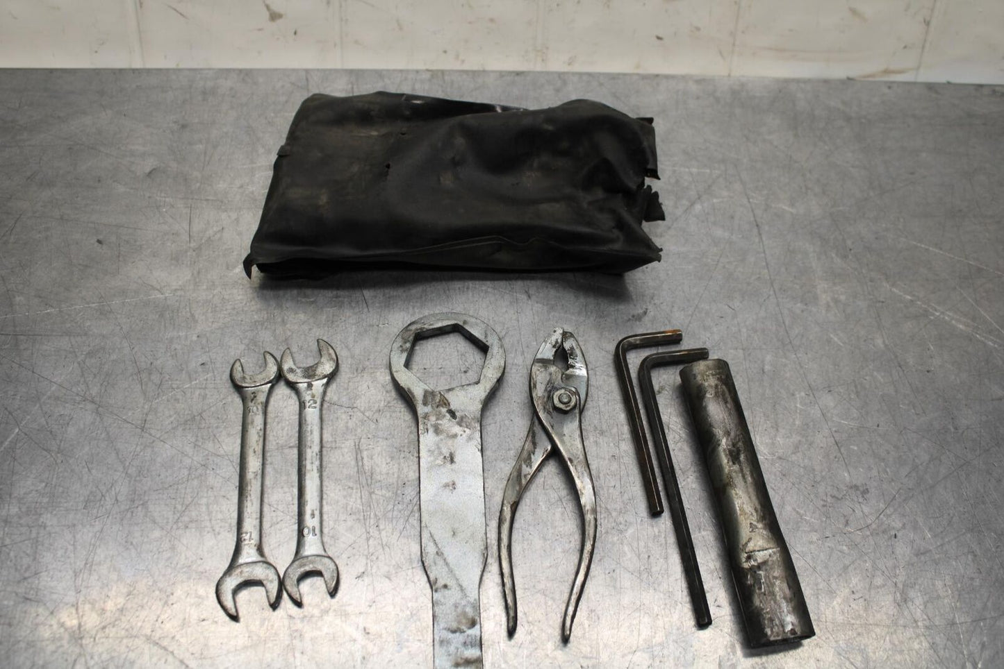 2011 Kawasaki Ninja ZX6R ZX600R STOCK TOOLS OEM TOOL BAG KIT 56007-0098  BB587